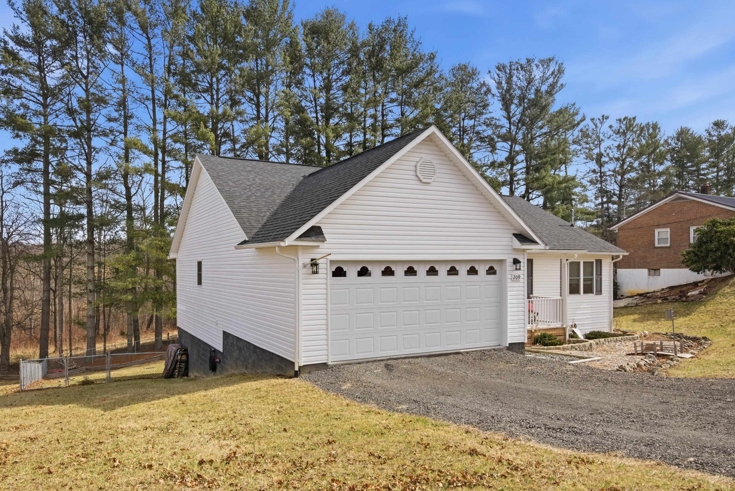 209 Courtland Circle Galax VA 24333