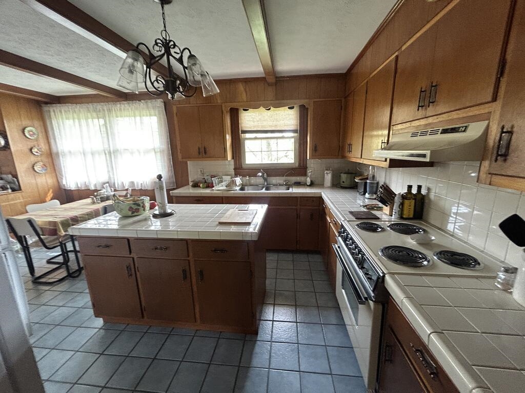 2890 Old Baltimore Road Draper VA 24324