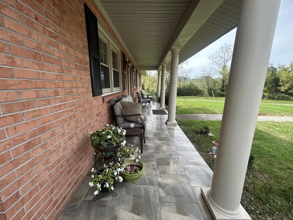 2890 Old Baltimore Road Draper VA 24324