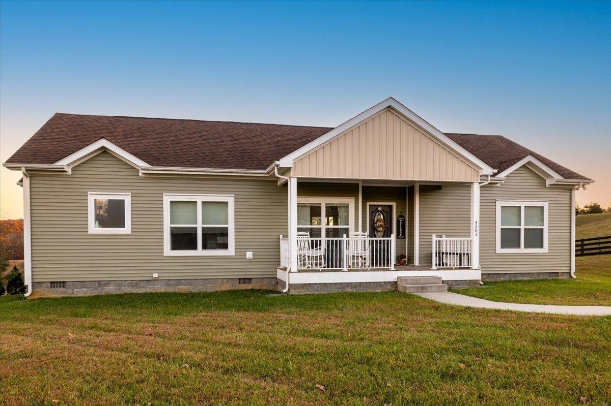 4303 Graysontown Road Radford VA 24141