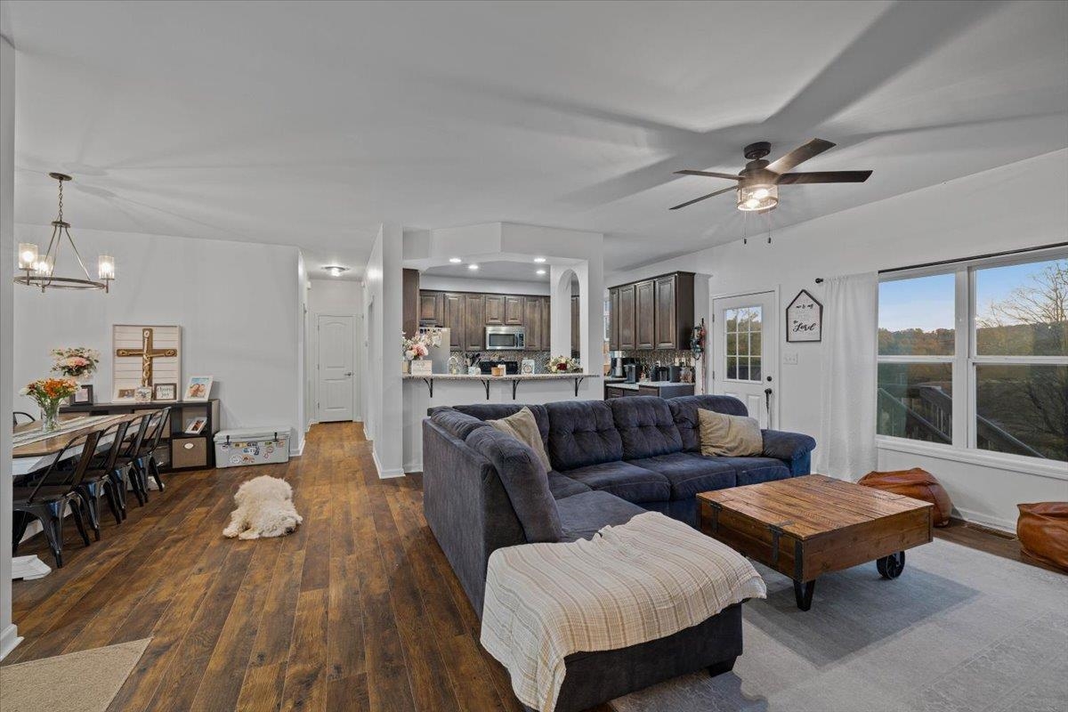 4303 Graysontown Road Radford VA 24141