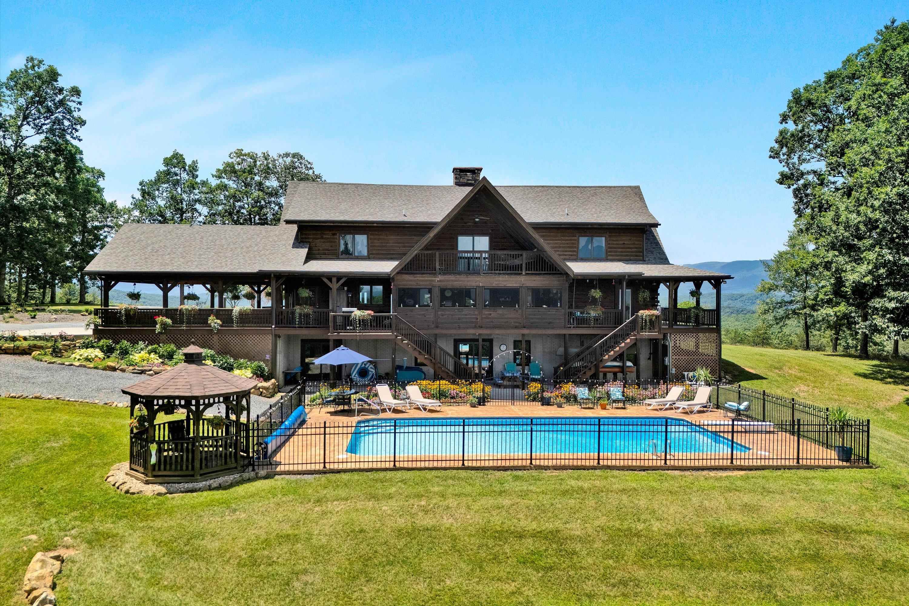 500 Jacksons Flat Common Covington VA 24426