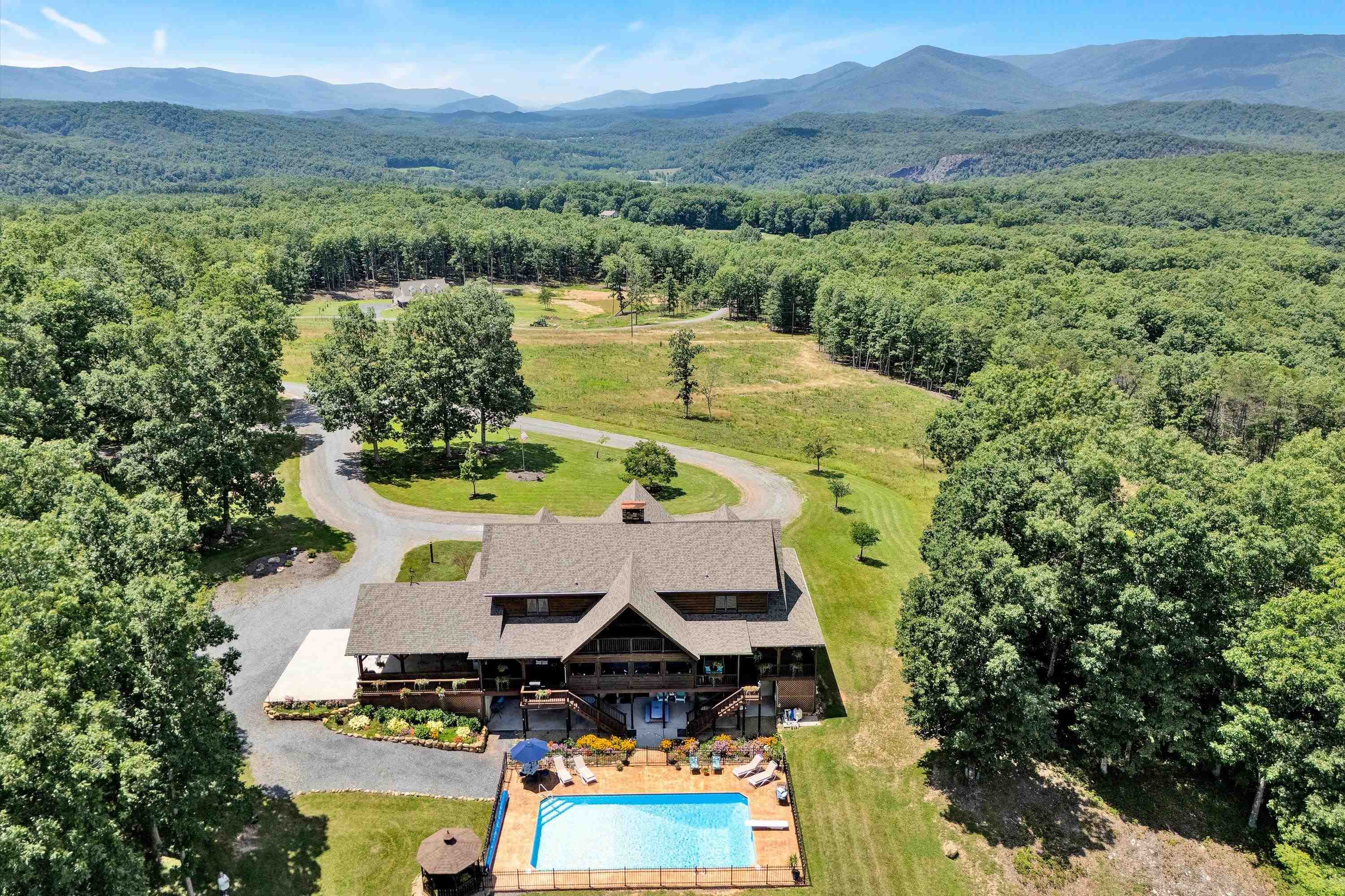 500 Jacksons Flat Common Covington VA 24426