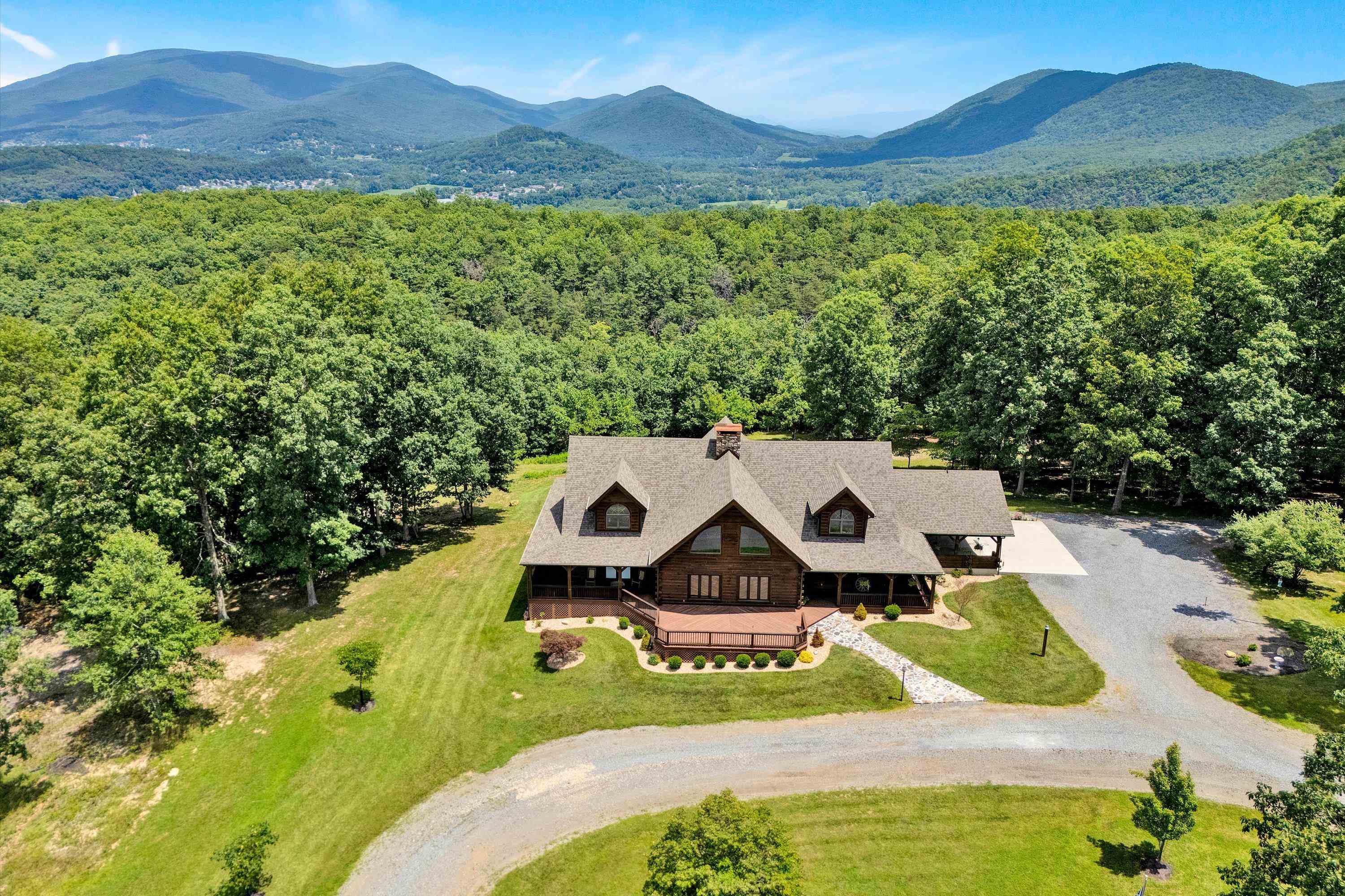 500 Jacksons Flat Common Covington VA 24426