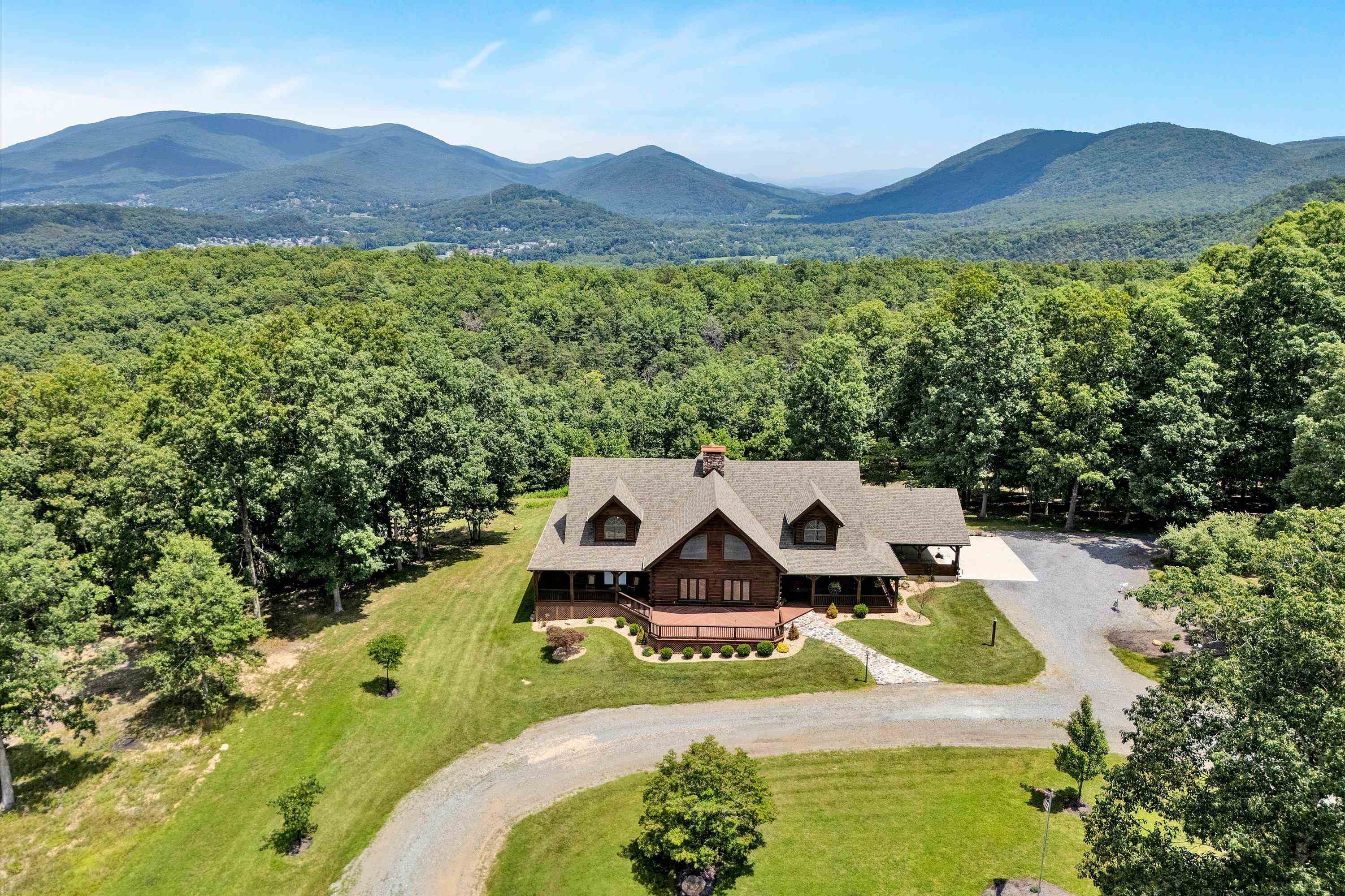 500 Jacksons Flat Common Covington VA 24426