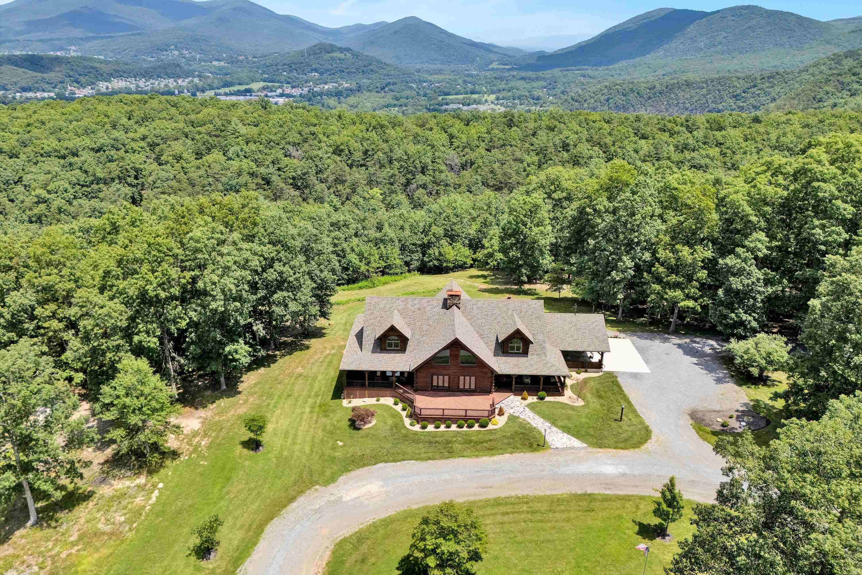 500 Jacksons Flat Common Covington VA 24426