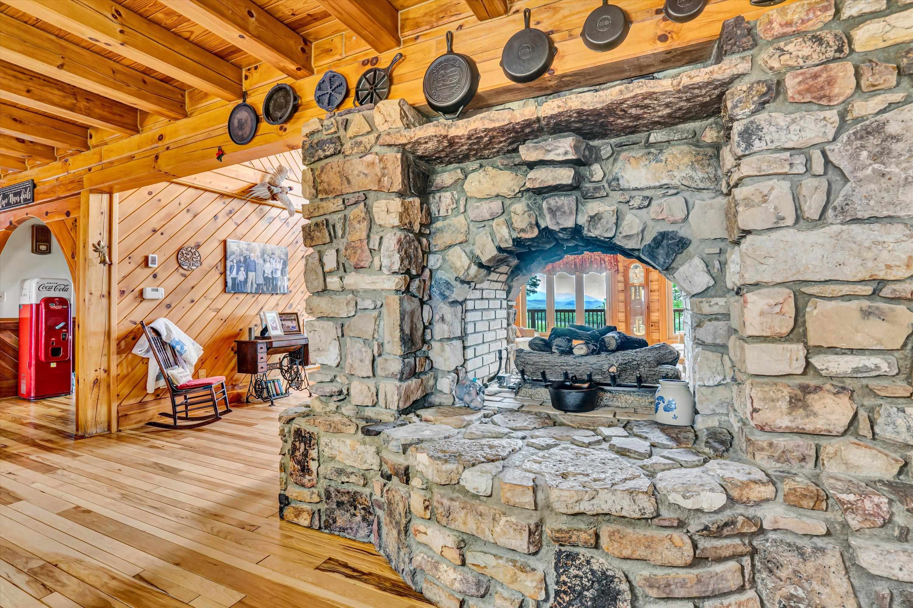 500 Jacksons Flat Common Covington VA 24426