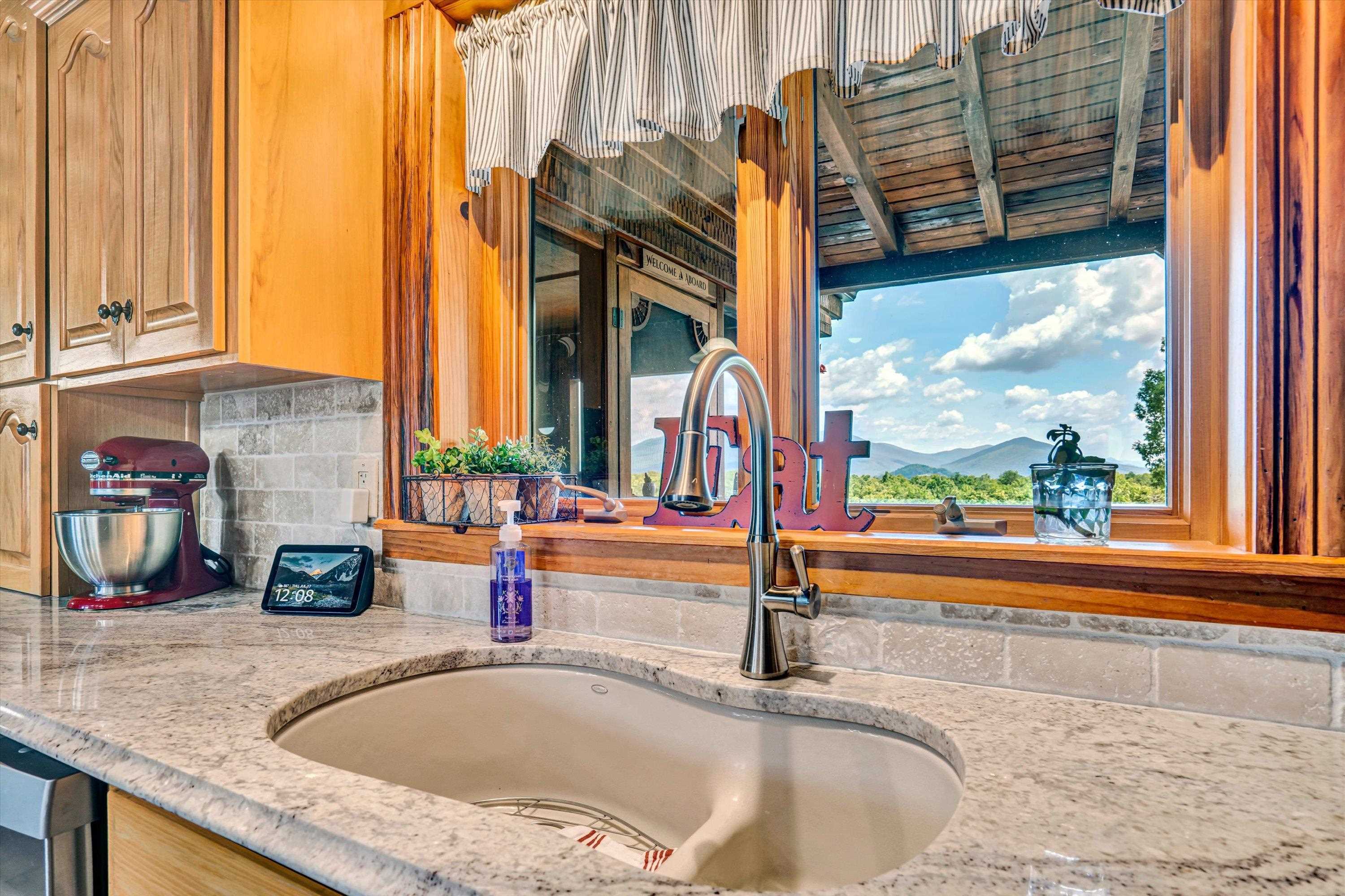 500 Jacksons Flat Common Covington VA 24426