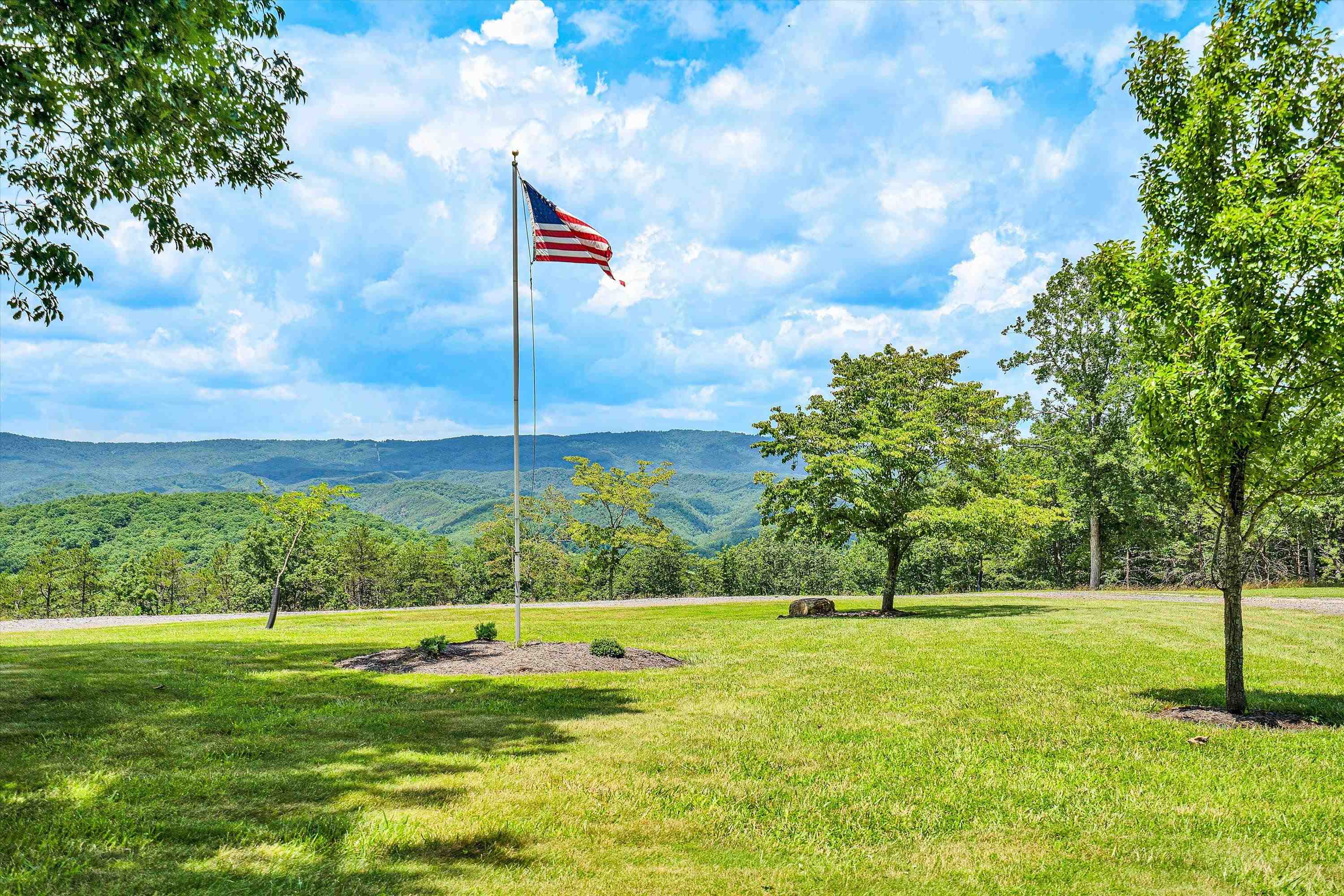 500 Jacksons Flat Common Covington VA 24426