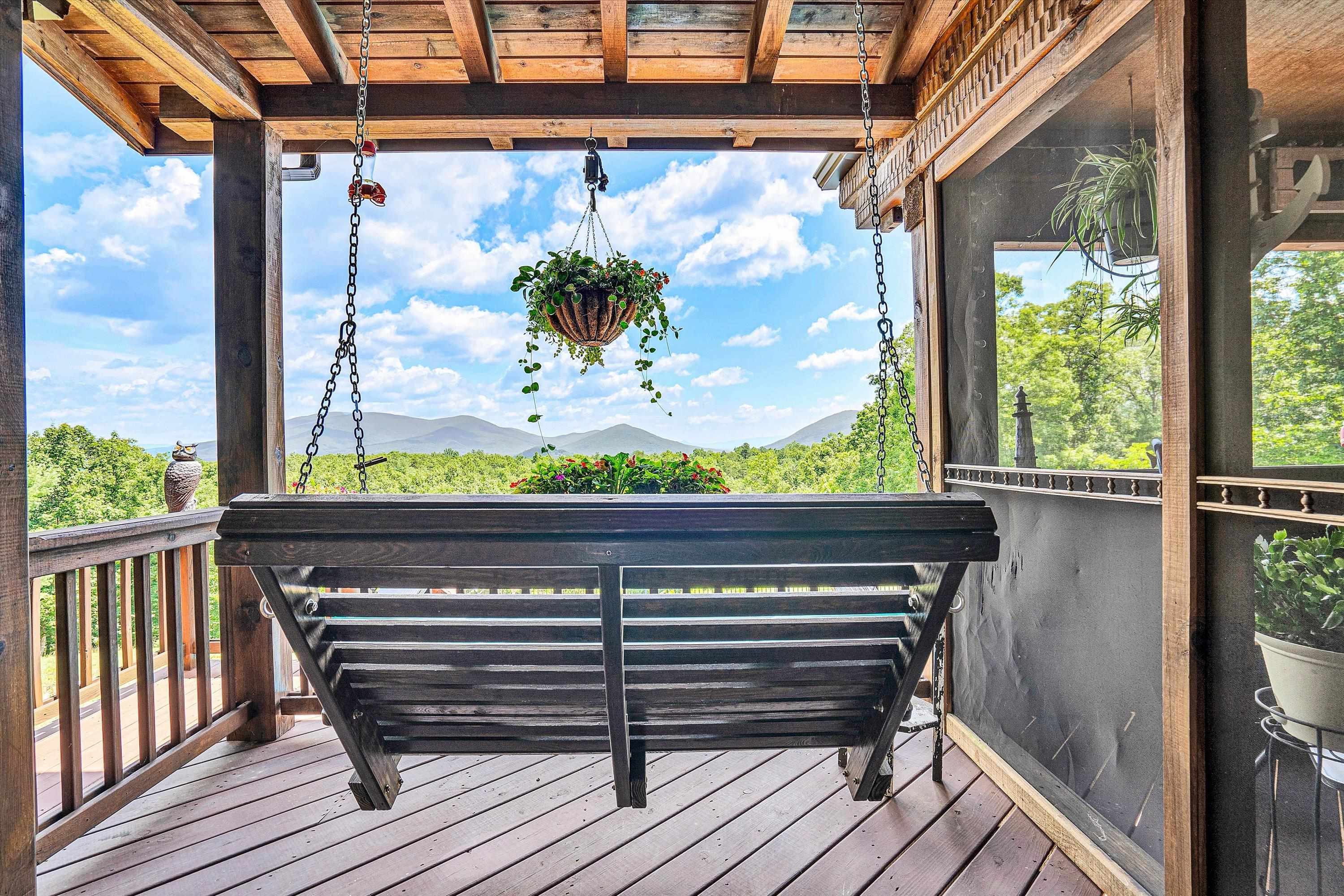 500 Jacksons Flat Common Covington VA 24426