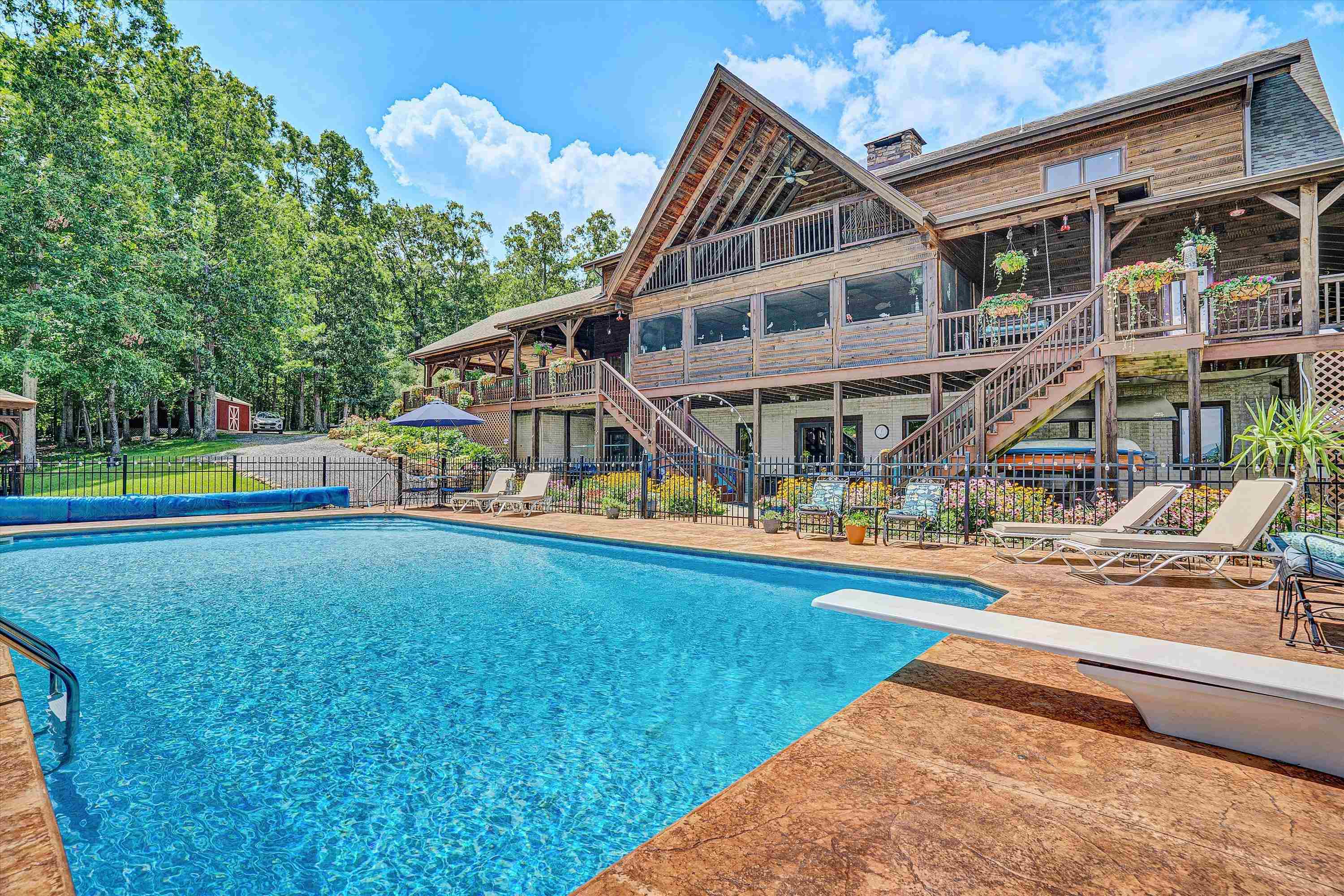 500 Jacksons Flat Common Covington VA 24426