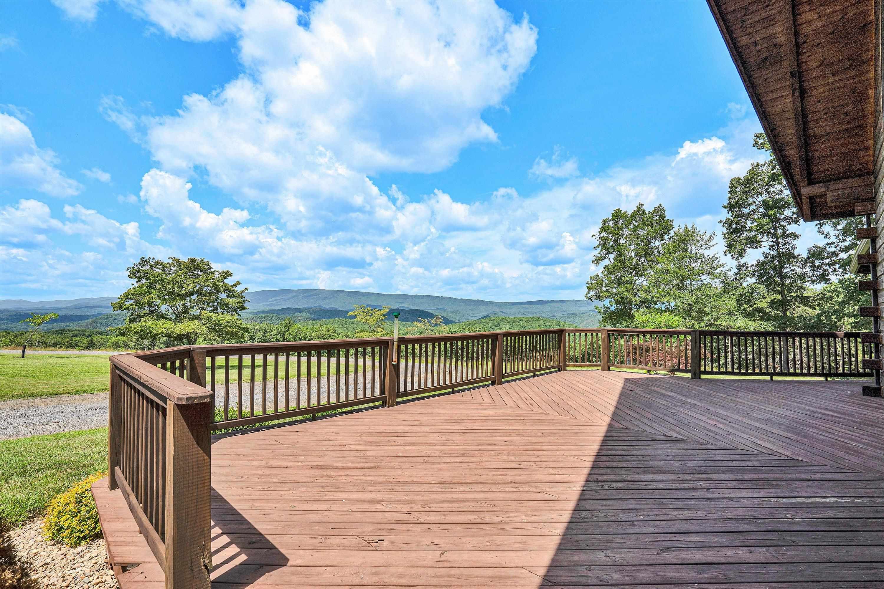 500 Jacksons Flat Common Covington VA 24426