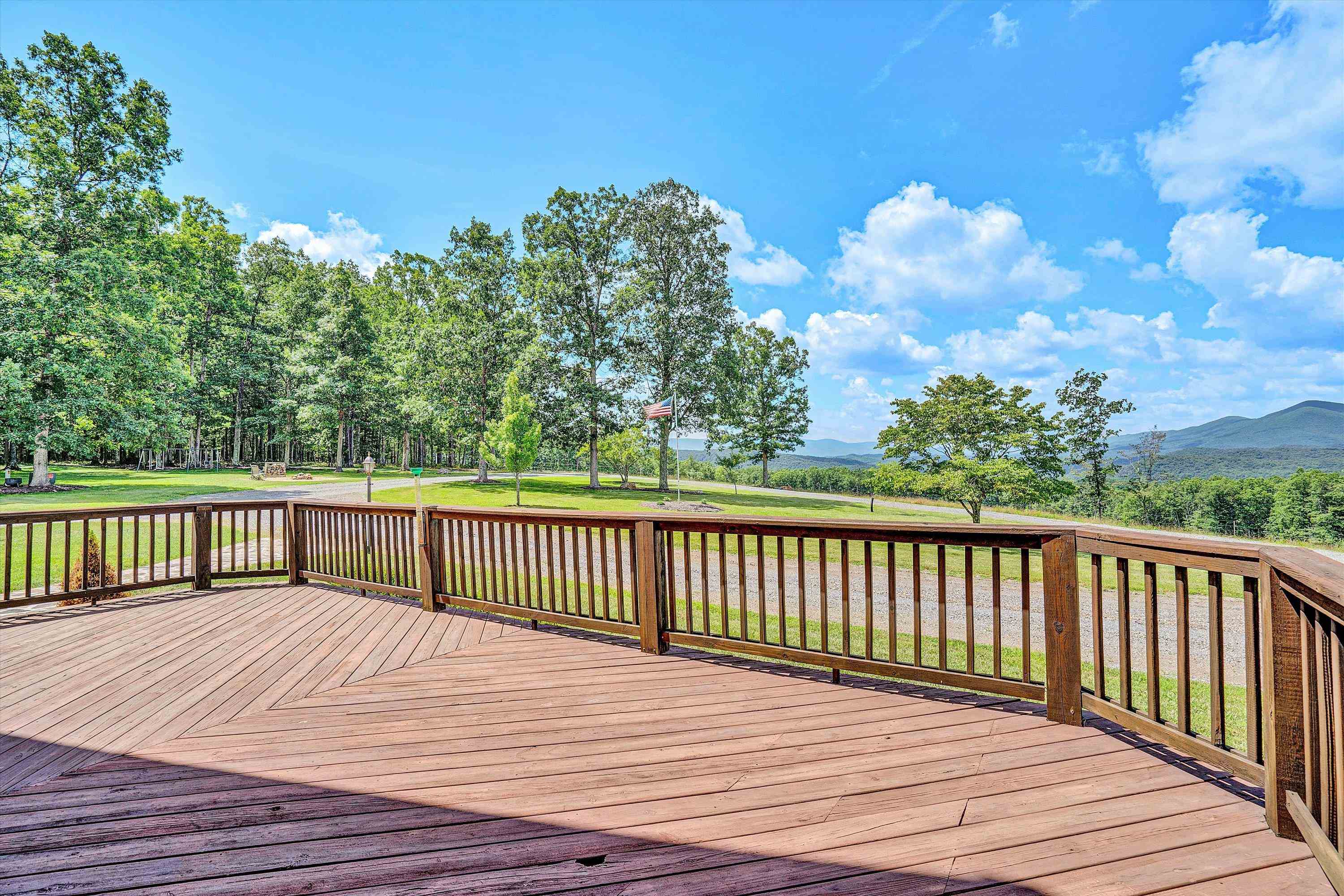 500 Jacksons Flat Common Covington VA 24426