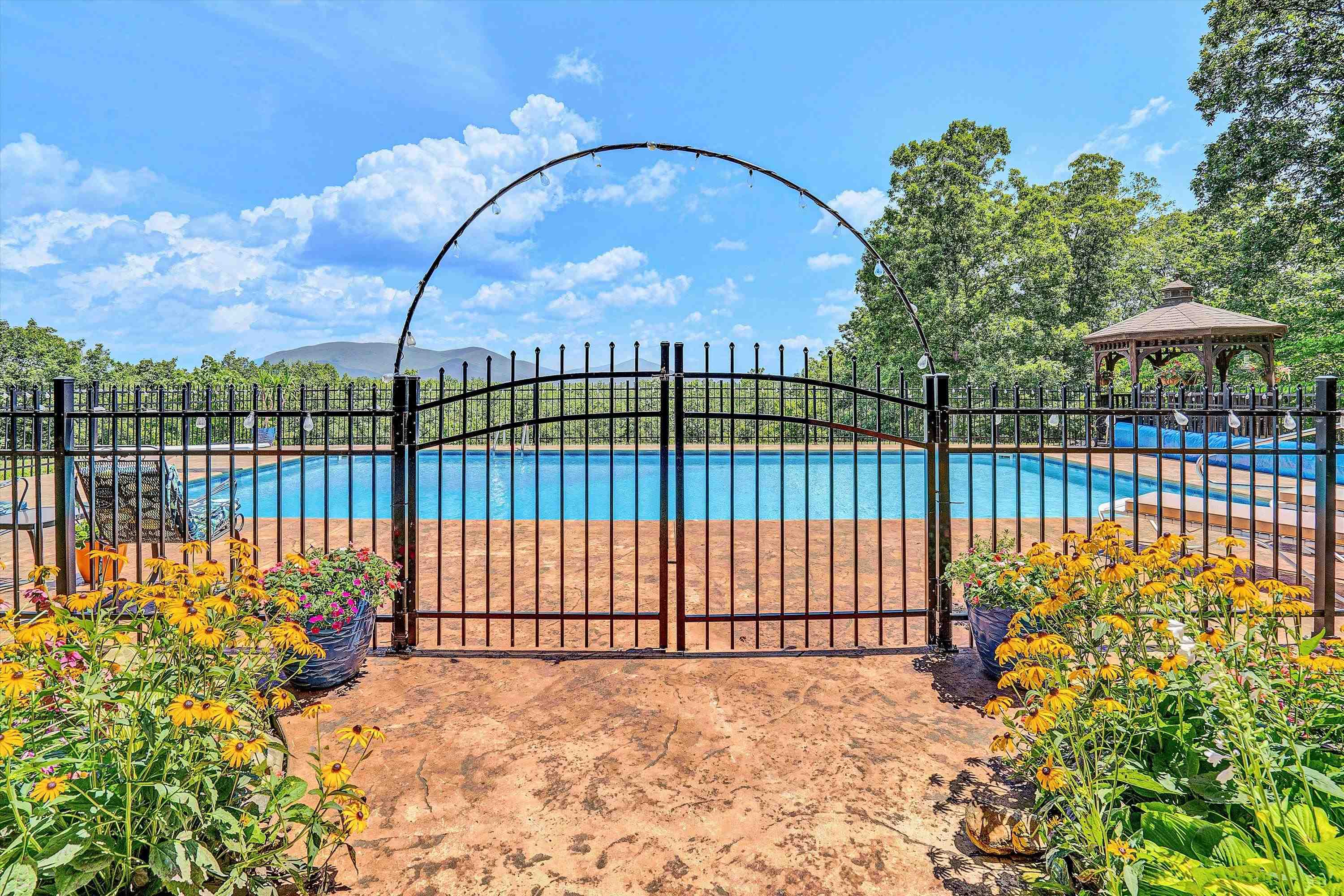 500 Jacksons Flat Common Covington VA 24426