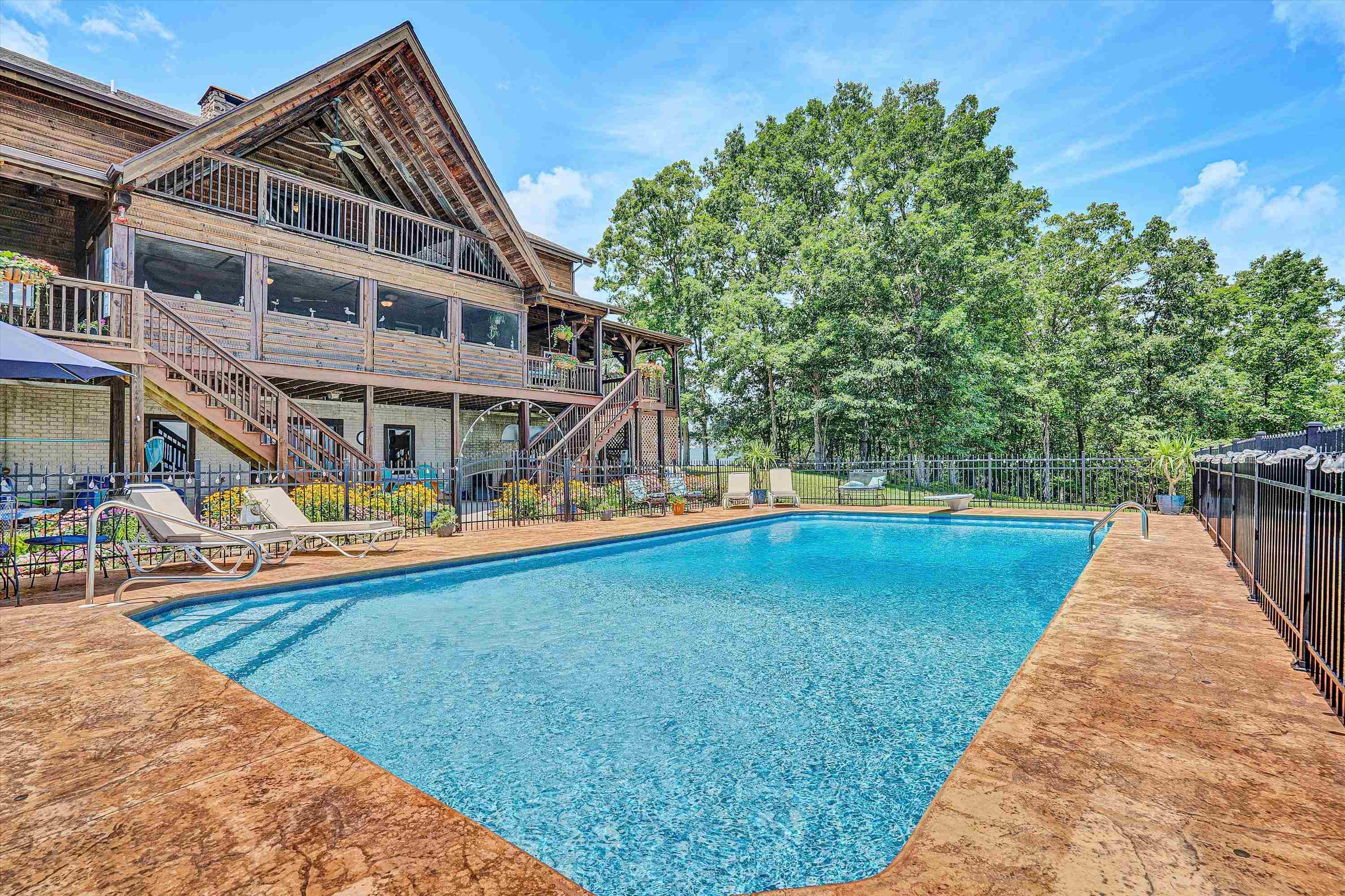 500 Jacksons Flat Common Covington VA 24426