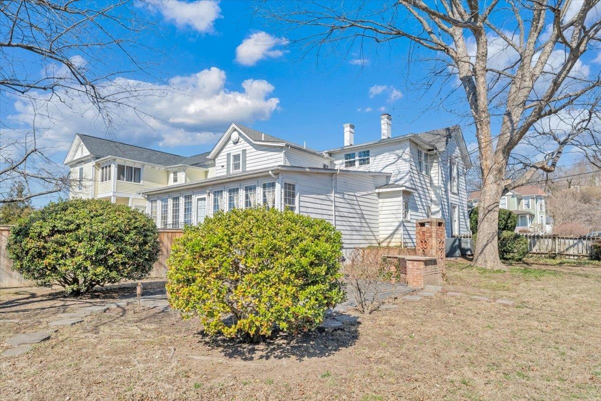 324 Pennsylvania Avenue Salem VA 24153