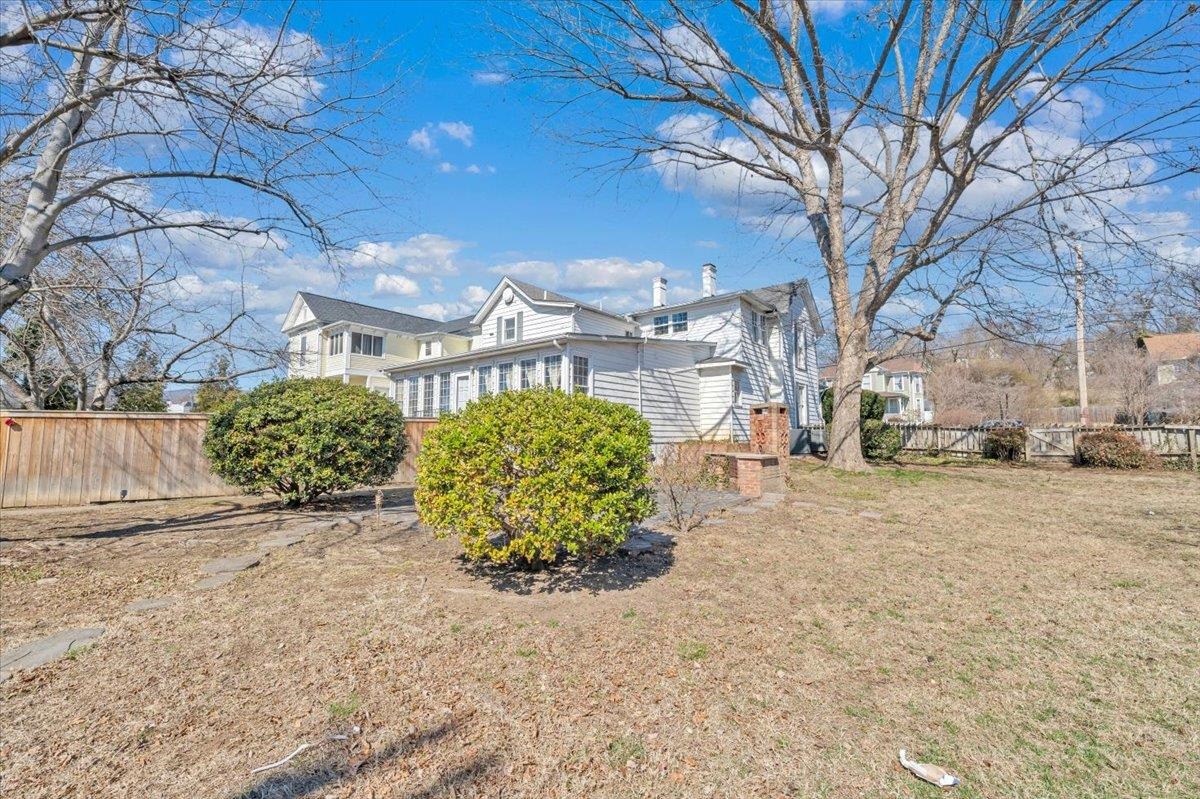 324 Pennsylvania Avenue Salem VA 24153