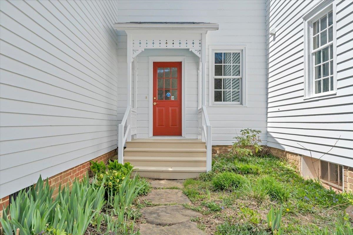 16 Huffman Store Drive Newport VA 24128