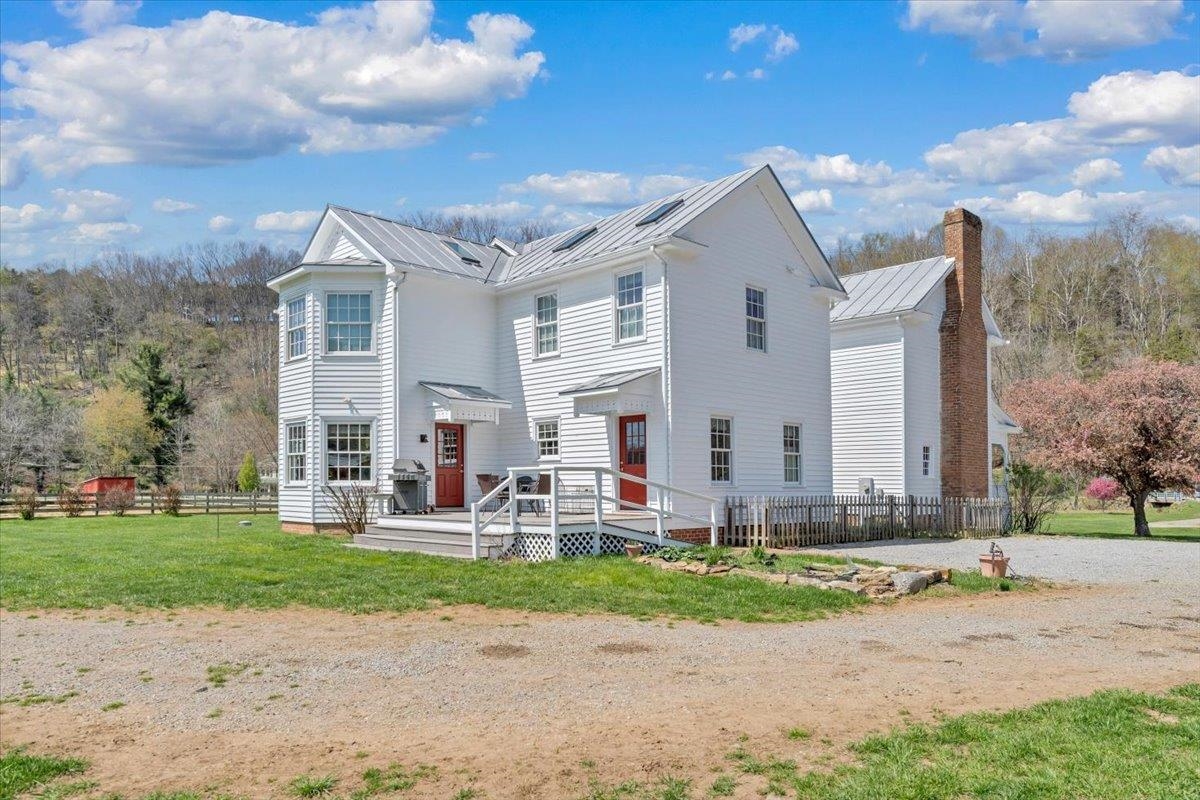 16 Huffman Store Drive Newport VA 24128