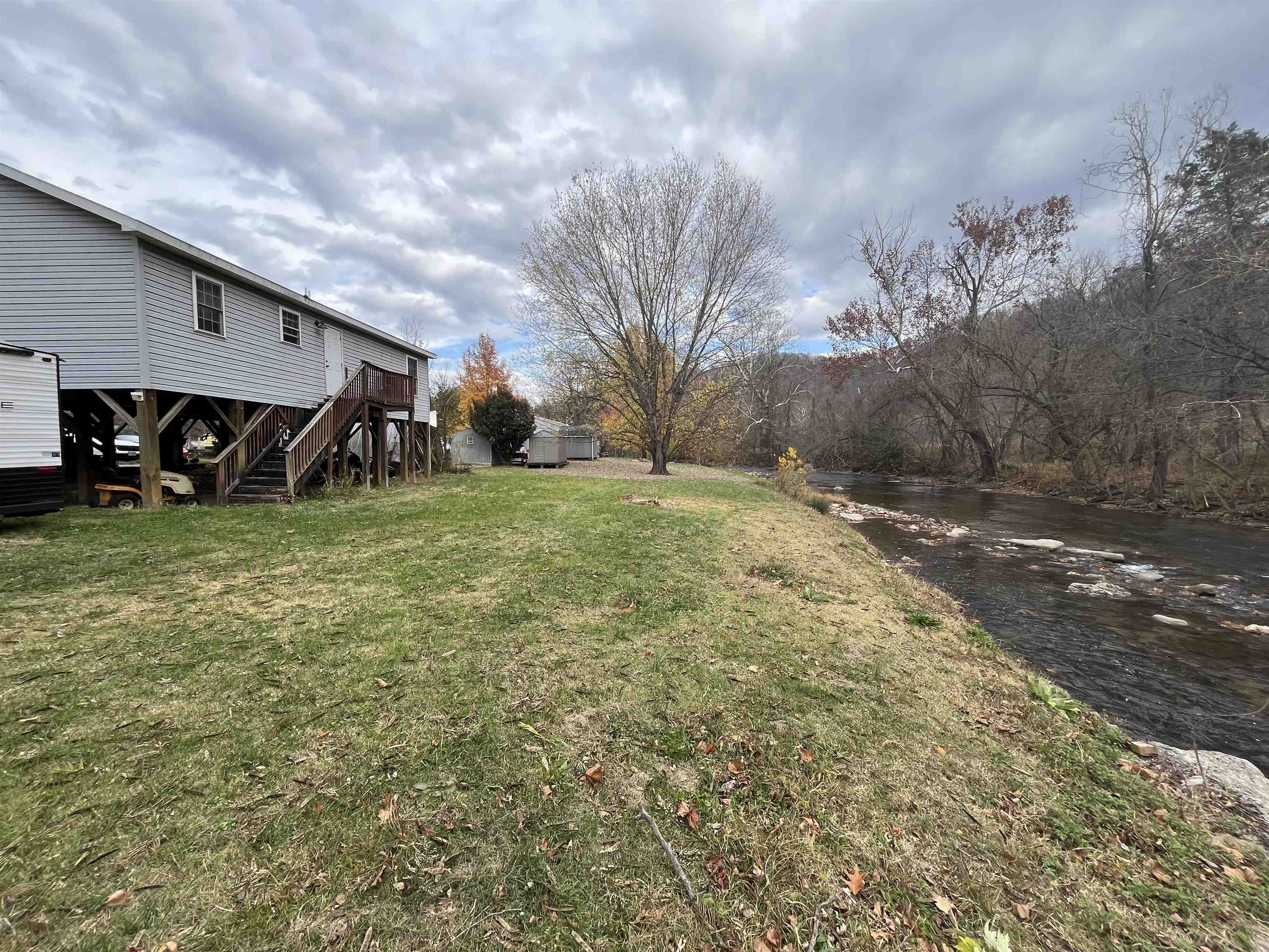 9619 Old Roanoke Road Elliston VA 24087