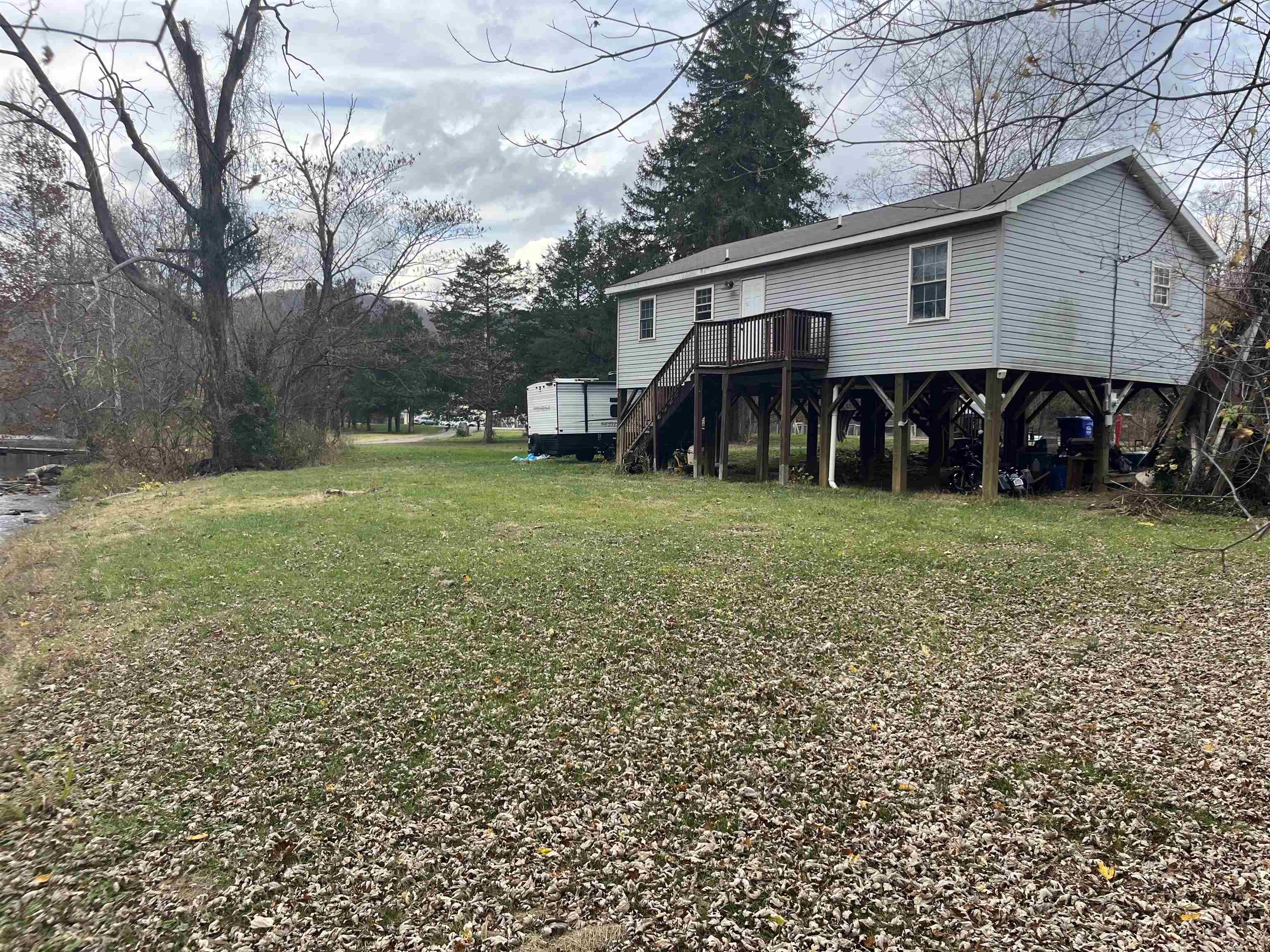 9619 Old Roanoke Road Elliston VA 24087