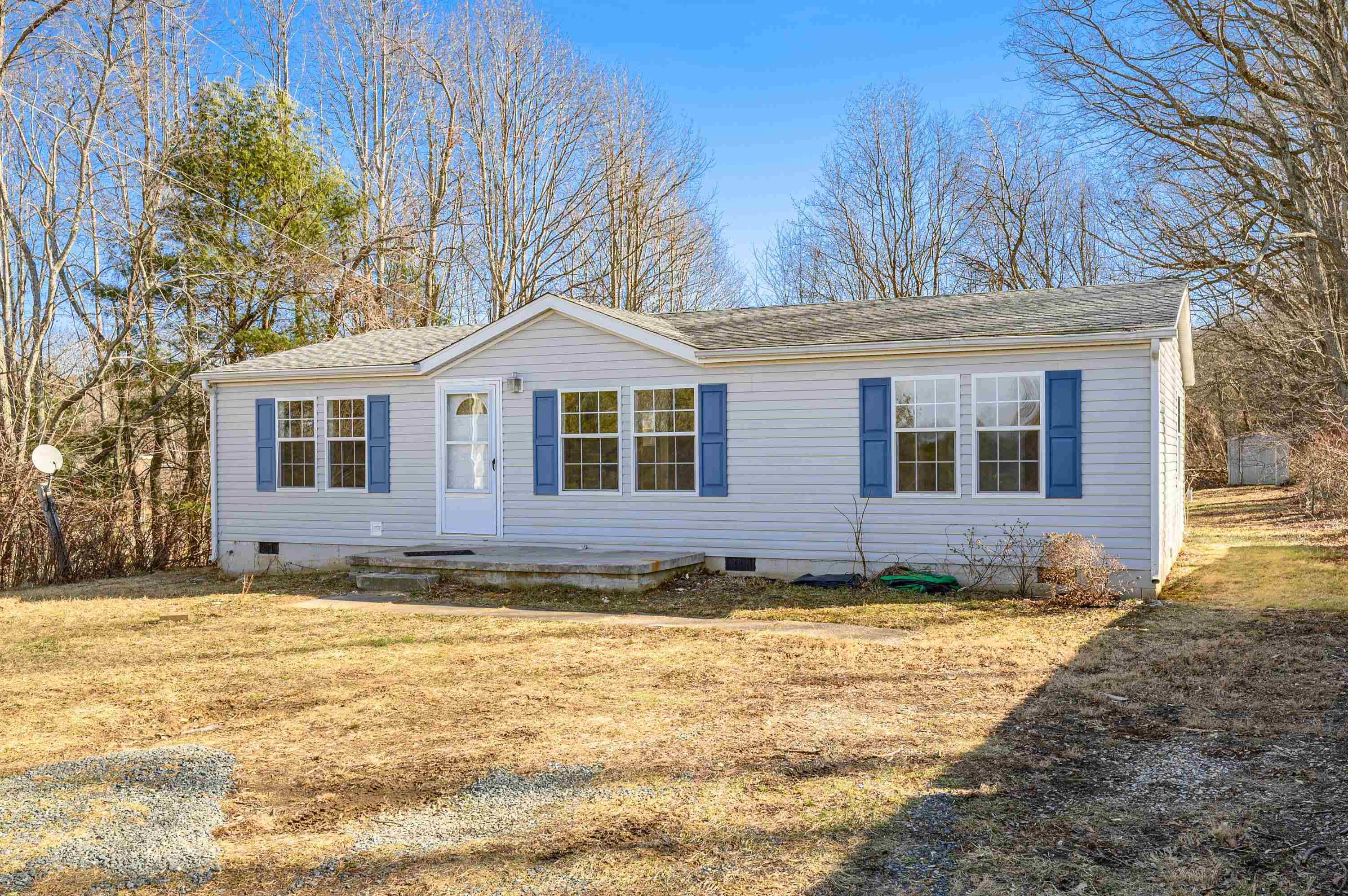 4414 Daniels Run Road NE Pilot VA 24138