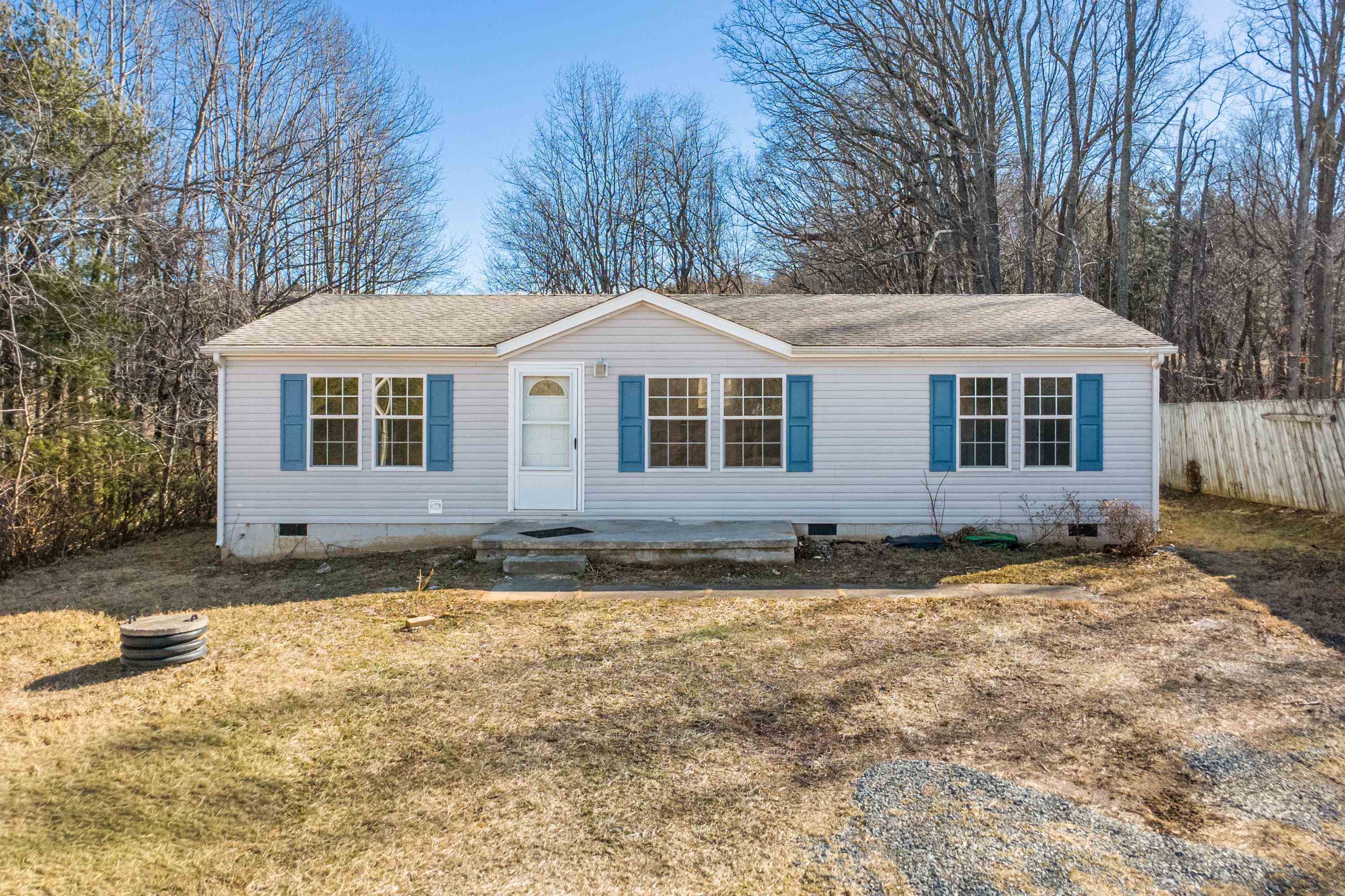 4414 Daniels Run Road NE Pilot VA 24138