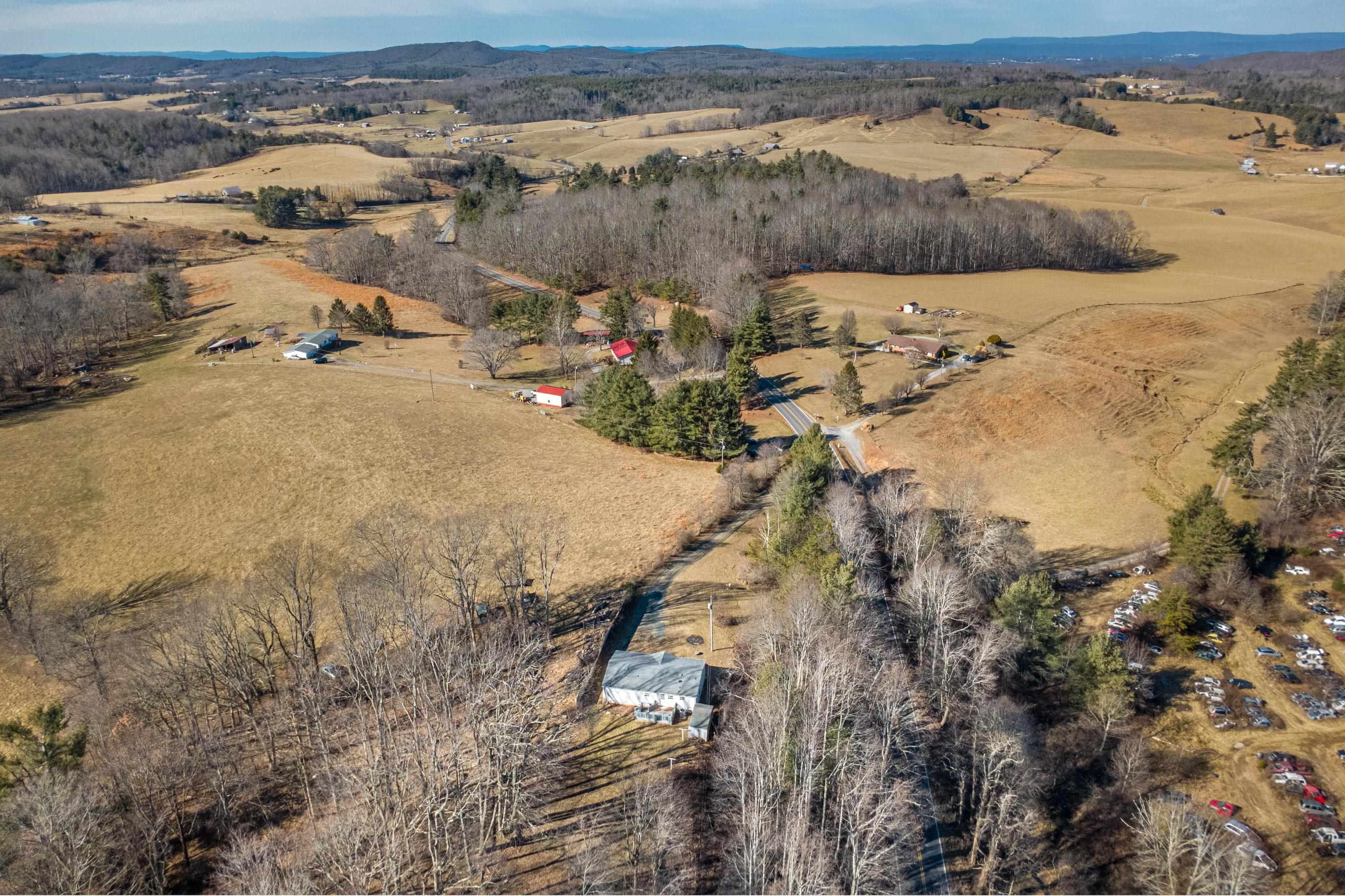 4414 Daniels Run Road NE Pilot VA 24138