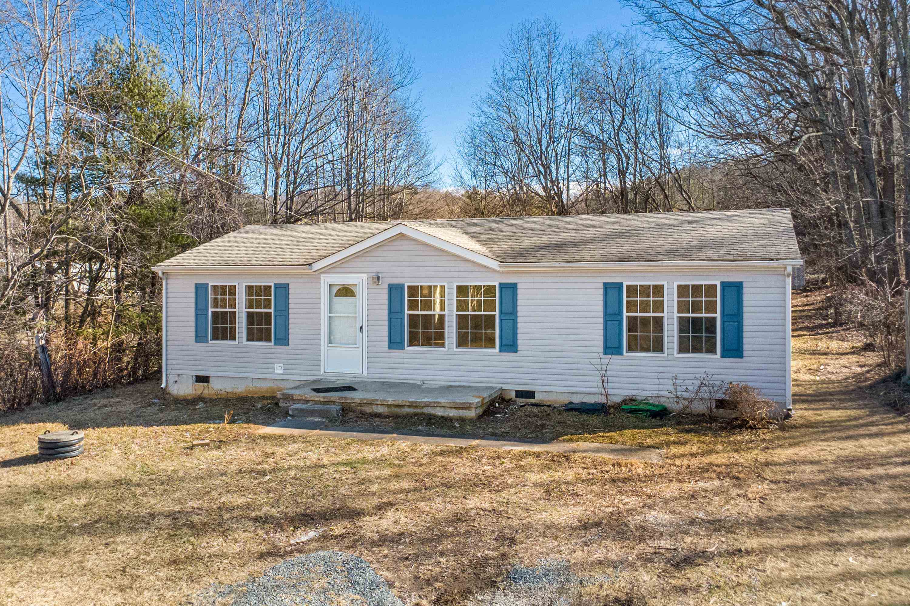 4414 Daniels Run Road NE Pilot VA 24138