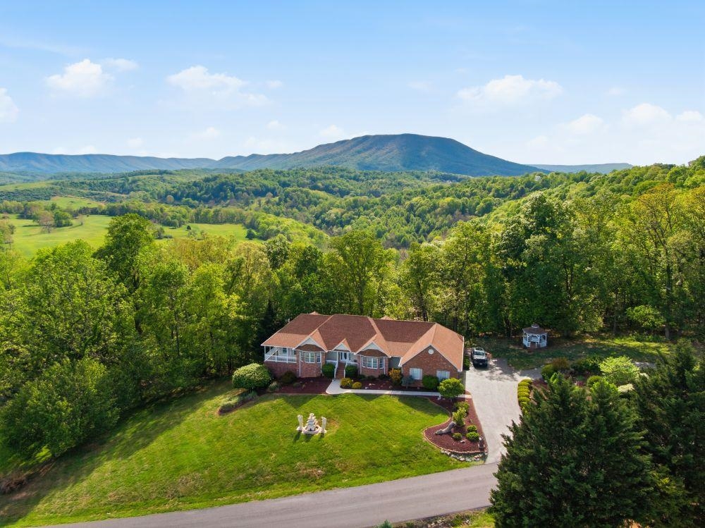 336 Riverbend Drive Pearisburg VA 24134