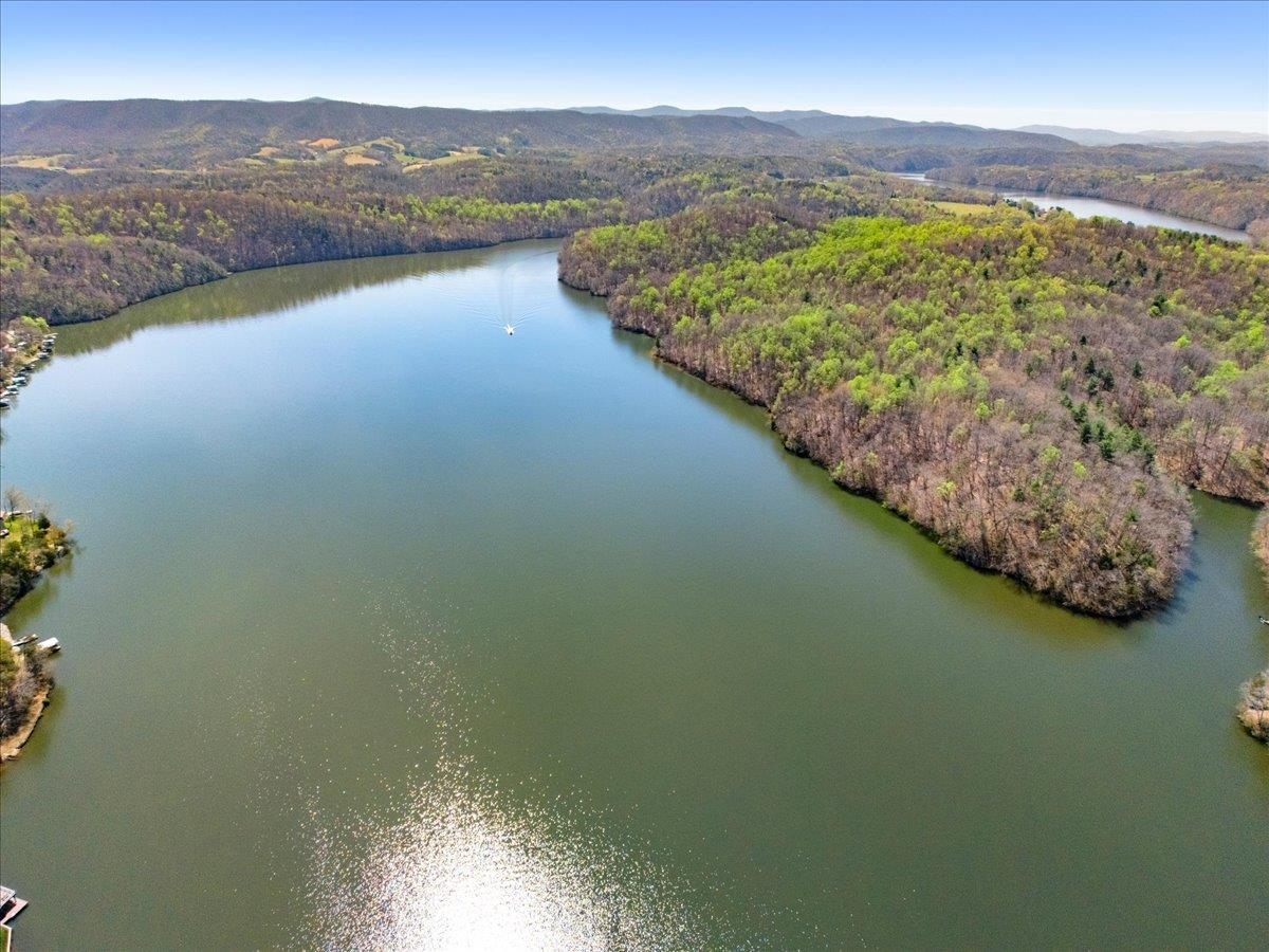 6544 Owens Road Radford VA 24141