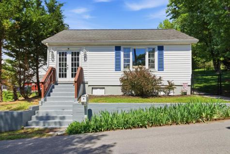 220 Mitchell Street Christiansburg VA 24073