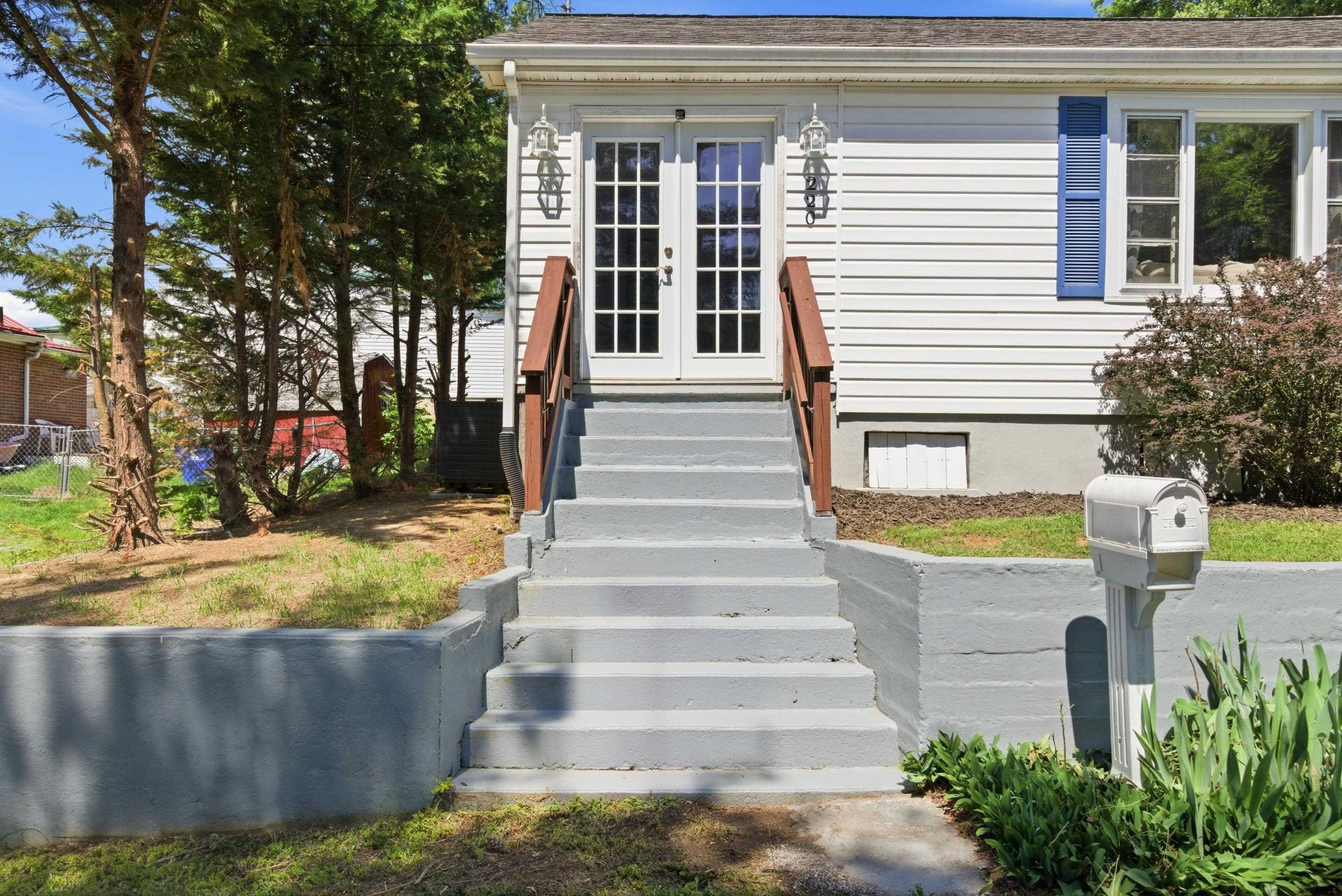 220 Mitchell Street Christiansburg VA 24073