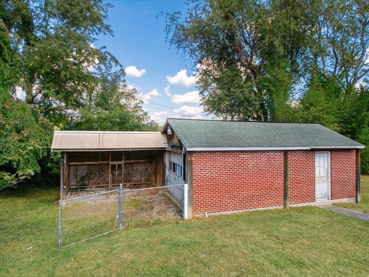 107 Ferry Court Pulaski VA 24301