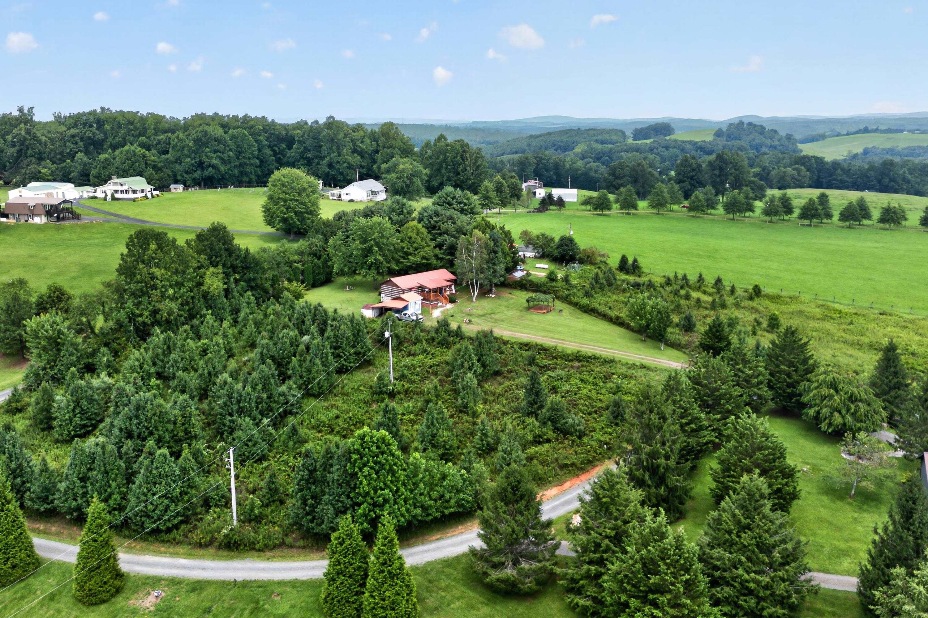 85 Volunteer Ridge Trail Hillsville VA 24343