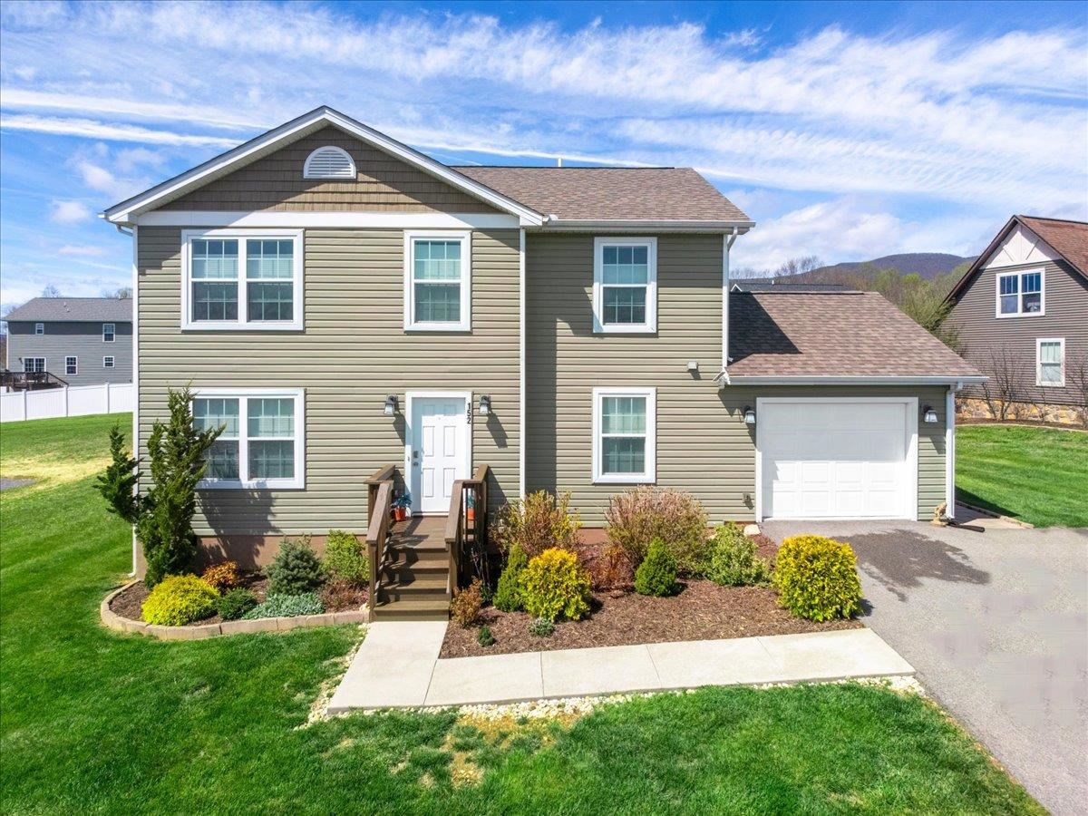 152 Prairie View Lane Pembroke VA 24136