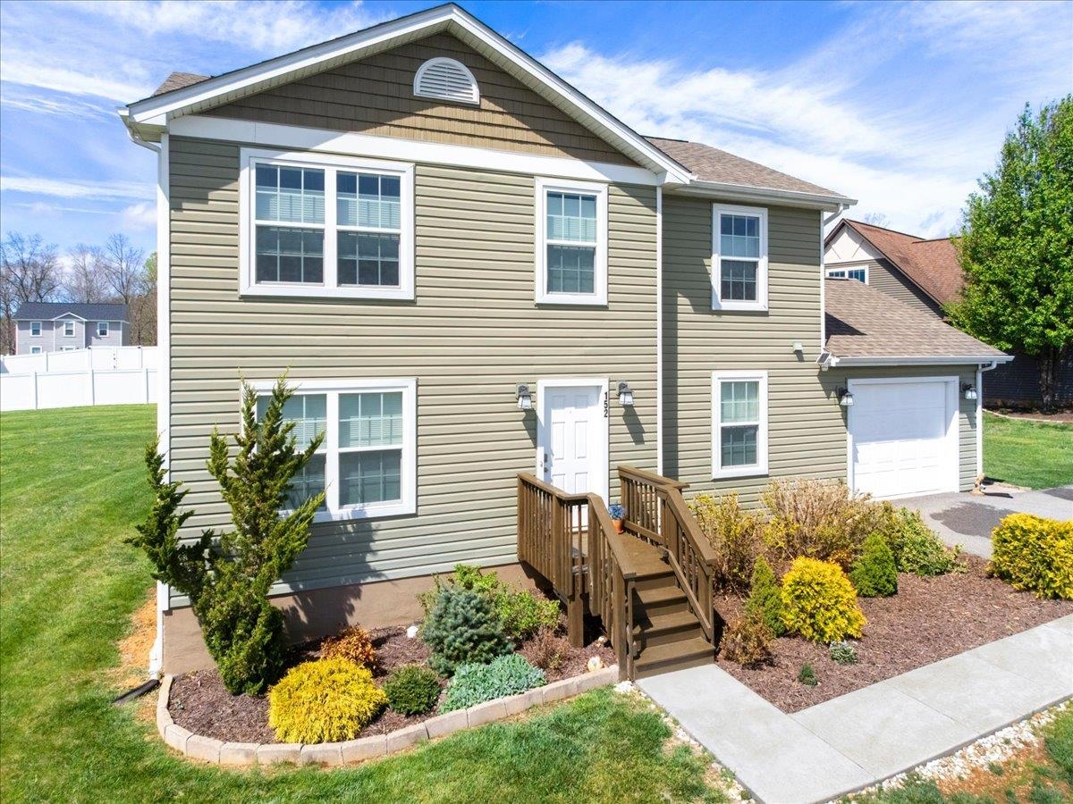 152 Prairie View Lane Pembroke VA 24136
