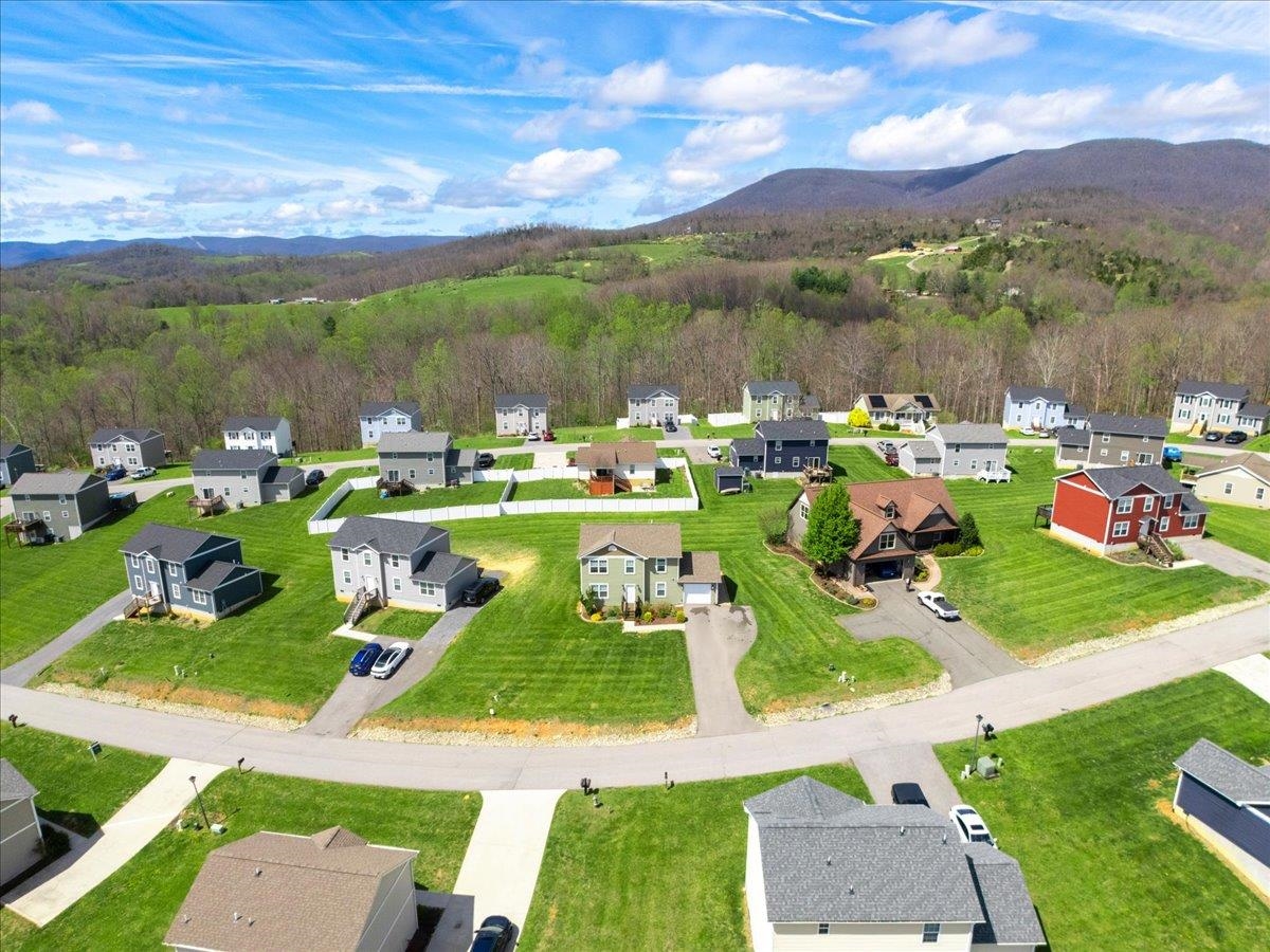 152 Prairie View Lane Pembroke VA 24136