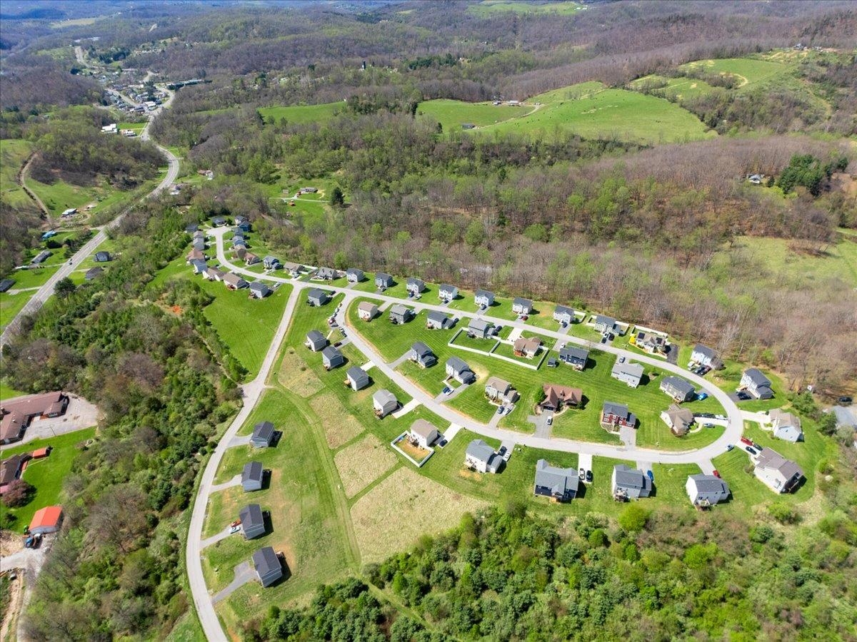 152 Prairie View Lane Pembroke VA 24136