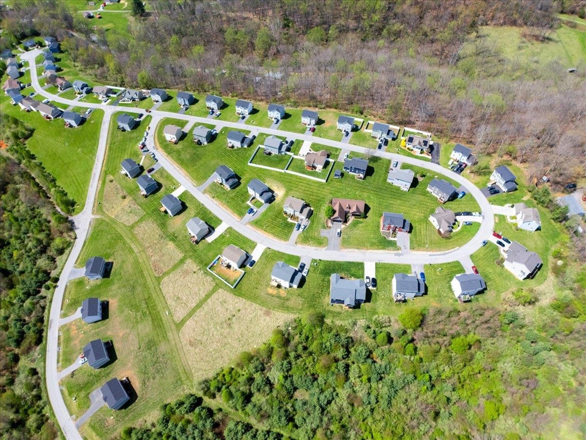 152 Prairie View Lane Pembroke VA 24136