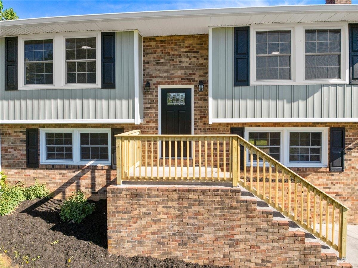 325 Mulberry Drive Christiansburg VA 24073