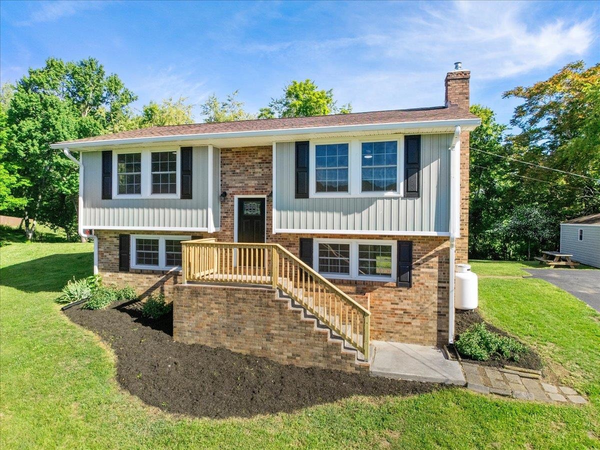 325 Mulberry Drive Christiansburg VA 24073