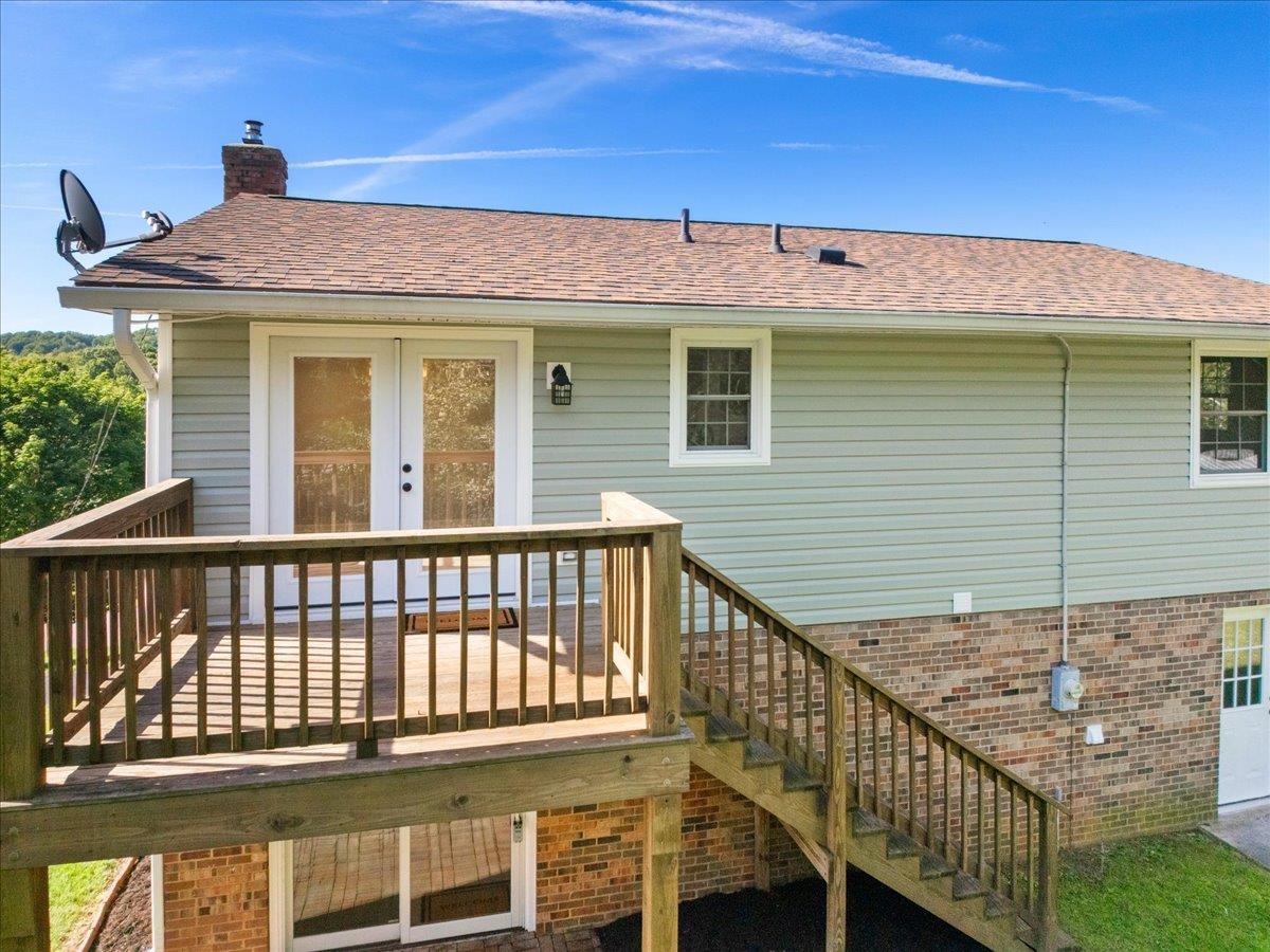 325 Mulberry Drive Christiansburg VA 24073