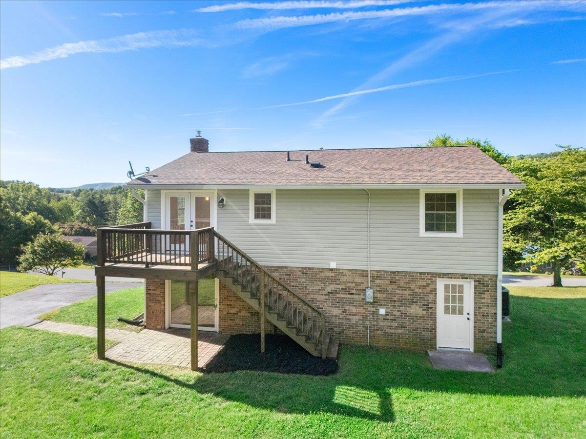 325 Mulberry Drive Christiansburg VA 24073