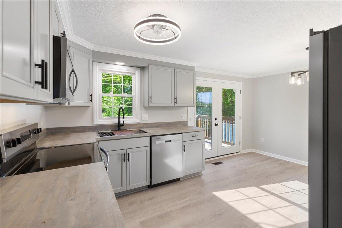 325 Mulberry Drive Christiansburg VA 24073