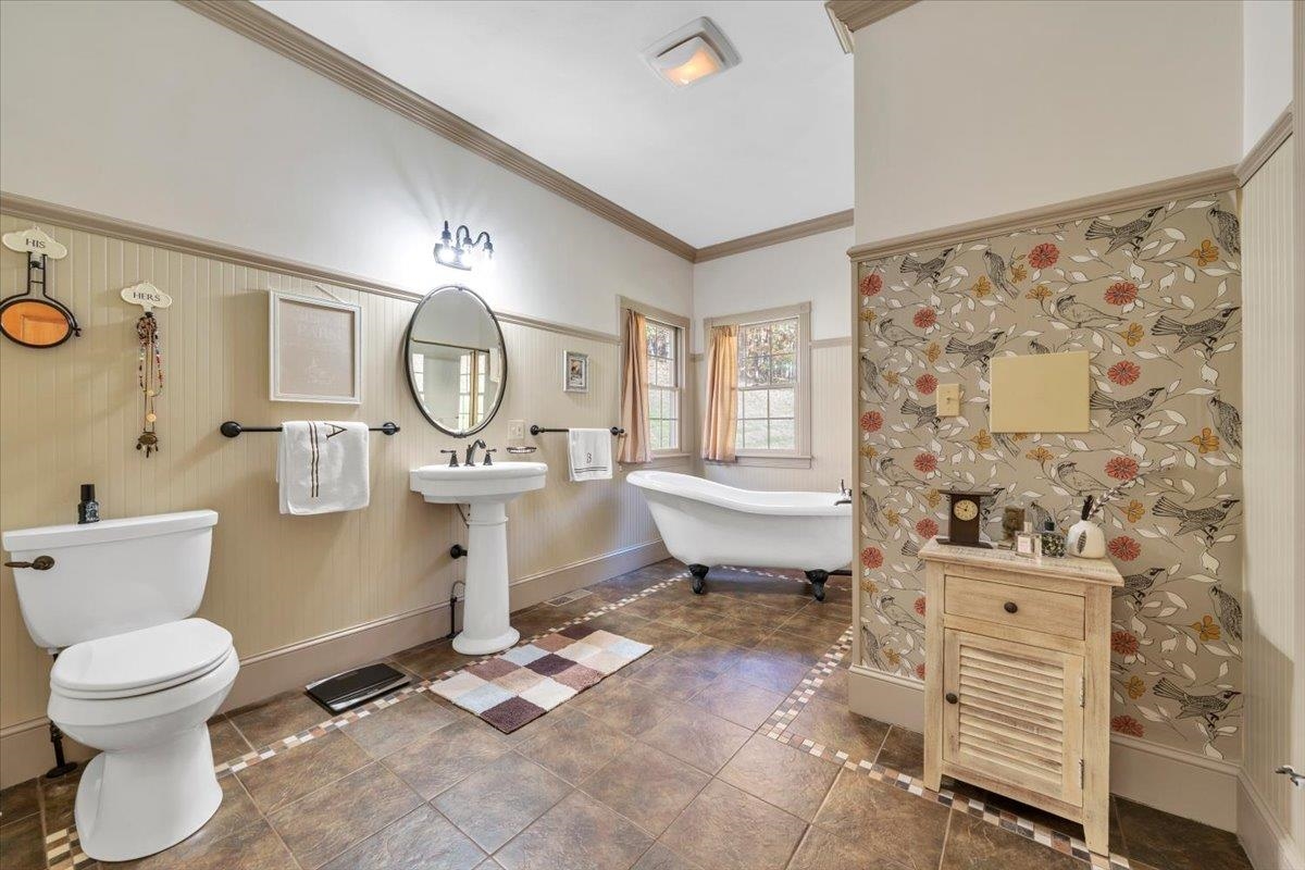 11309 Cumberland Gap Road NW New Castle VA 24127