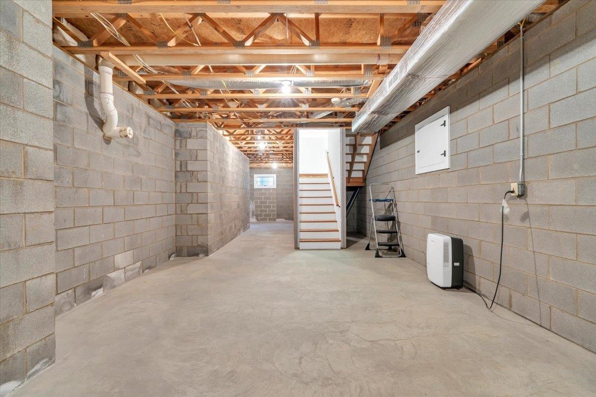11309 Cumberland Gap Road NW New Castle VA 24127