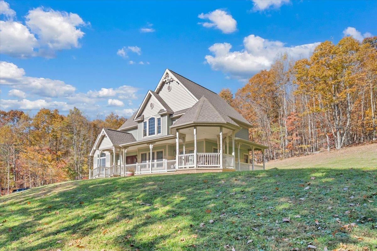 11309 Cumberland Gap Road NW New Castle VA 24127