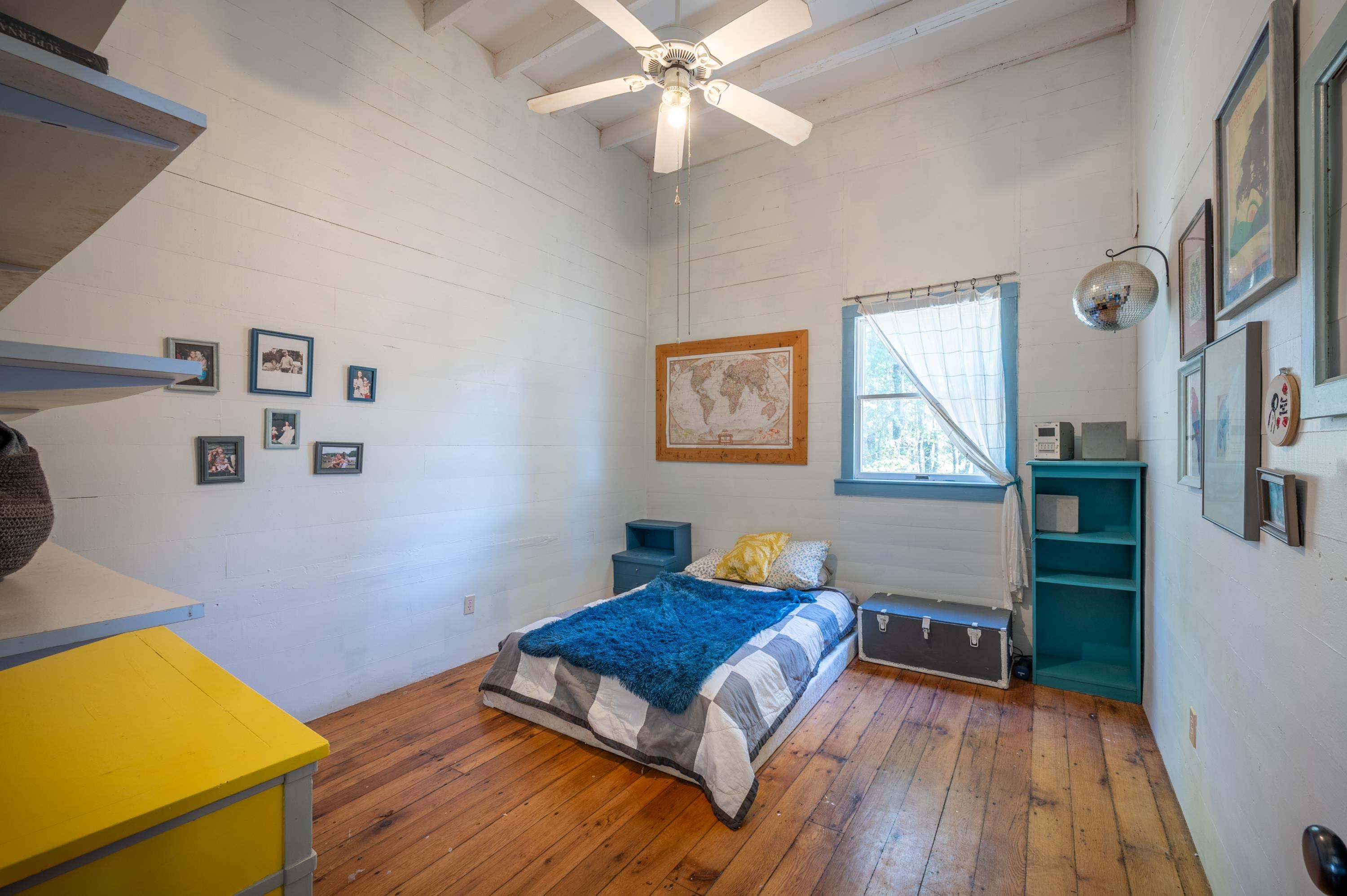 3056 Indian Valley Road NW Radford VA 24141