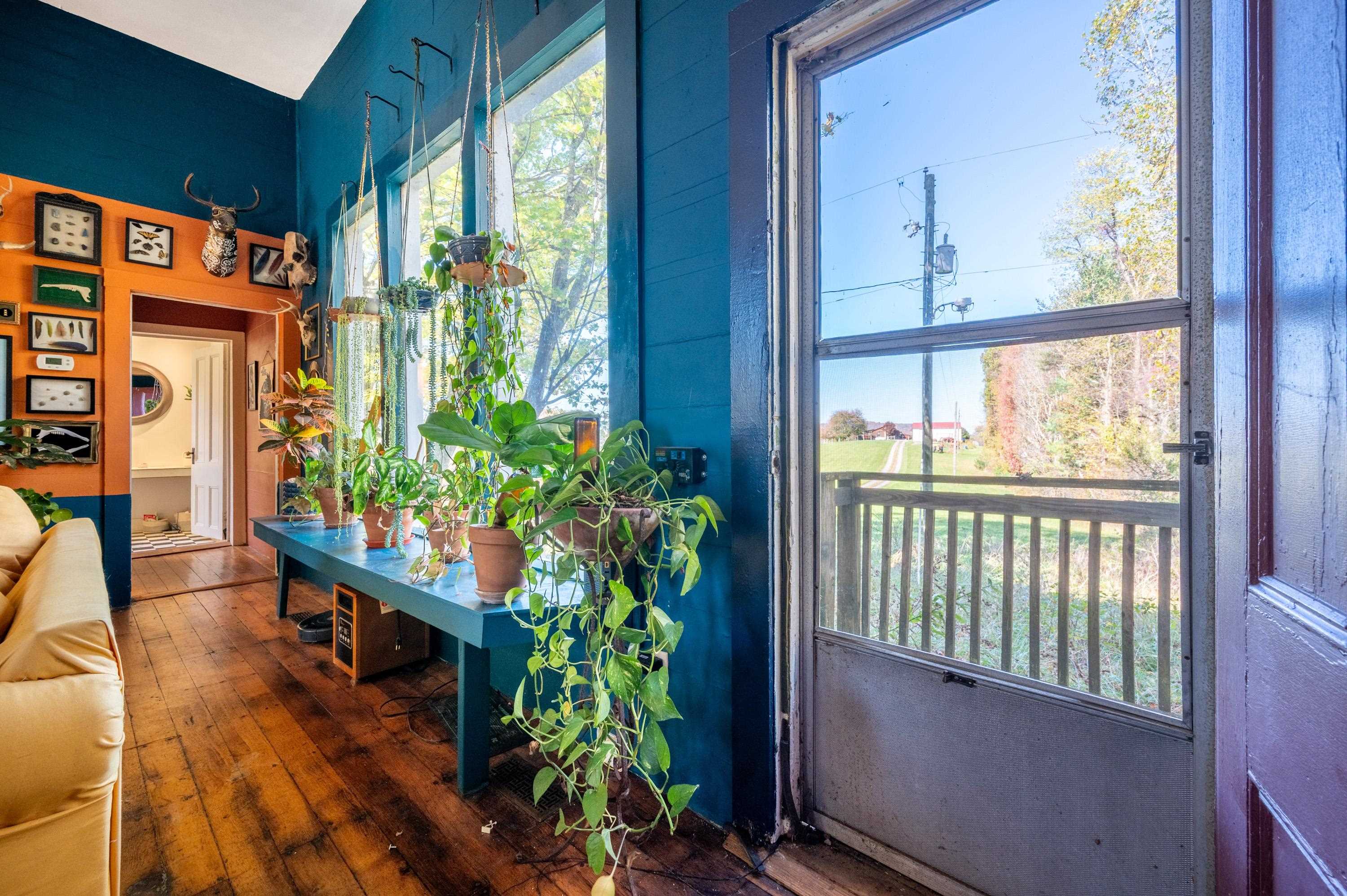 3056 Indian Valley Road NW Radford VA 24141